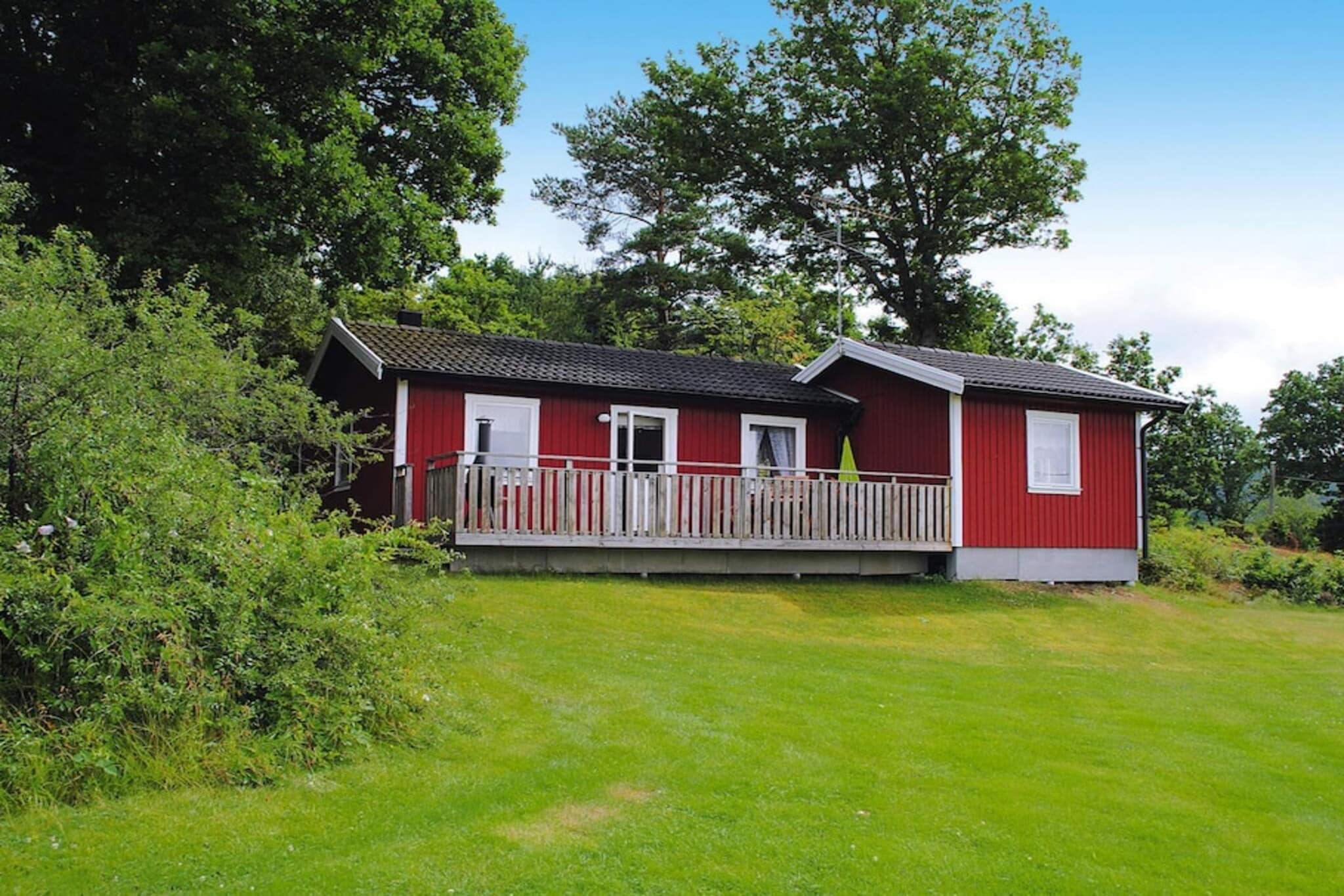 Welcome to this little paradise. Here you can enjoy the tranquility and the fantastic views only 10 minutes from HenÃ¥n on beautiful Orust. This cottage offers you a well-equipped kitchenette, a dining table with views of greenery and adjacent to the living room where you have a large comfortable sofa. From the living room you have access to both bedrooms, one room with a double bed and the other with a bunk bed and the door to the terrace where you can sit and enjoy the fantastic view. Bathroom with toilet, washbasin and shower. At Orust there are opportunities for many activities for both large and small, such as kayaking, diving, fishing, golf or just enjoy a cooling swim in the sea. It is 80 km to Gothenburg and here you will find Liseberg, Universeum and many more entertainment. Maybe a trip with Stena Line to Fredrikshamn during the day can be an exciting excursion. In HenÃ¥n there are shops, system companies, banks, libraries, restaurants and the Tourist Office. Many events are also arranged here during the summer. Convenient driving distance to many fine archipelago communities in the immediate area. Feel free to visit the genuine islands Gullholmen or KÃ¤ringÃ¶n where you can enjoy the sea delicacies at the local restaurants. In the middle of Orust is the shopping paradise GÃ¶ksÃ¤ter where you can find everything between heaven and earth. Also do not miss to visit Slussen 5.5 km with a nice guest house and a well-visited restaurant with world-class musical entertainment. There is also a nice swimming area and a kiosk with a cafÃ©. Another nice attraction is the popular TÃ¶llÃ¥s sheep farm with a farm shop where you can buy organic products, such as meat, jams and vegetables. They also have a summer cafÃ© where you can enjoy a coffee or simple lunch dishes. Warm welcome!