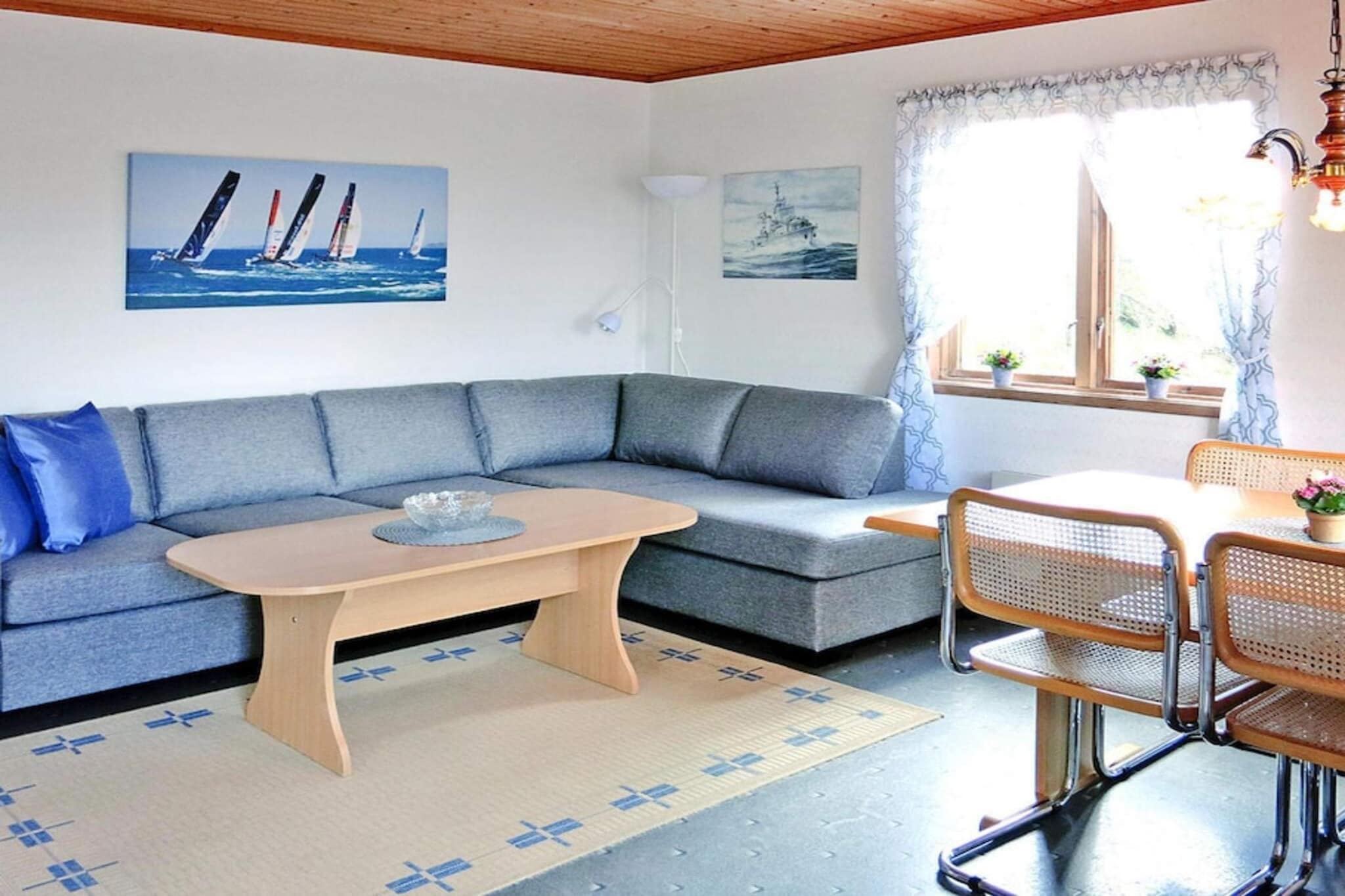 pantry(cooker(electric), coffee machine, microwave, fridge(+ freezer), high chair), Living/bed room(TV(satellite, german television channels)), bedroom(double bed), bedroom(2x bunk bed), bathroom(washbasin, shower, toilet, washing machine), heating(electric), terrace, garden furniture, BBQ