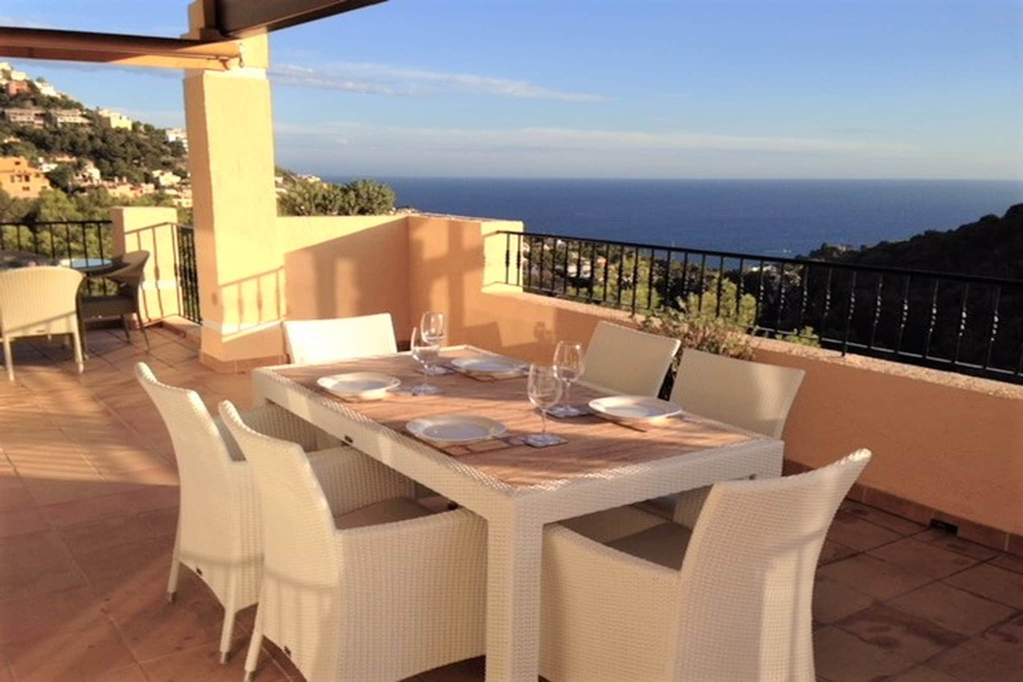 Sea-view villa in Altea Hills with private pool