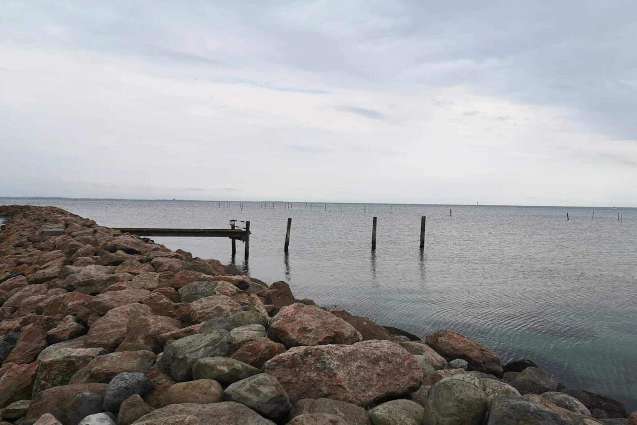 Vakantiehuis aan de kust met spa en sauna - Waterzicht