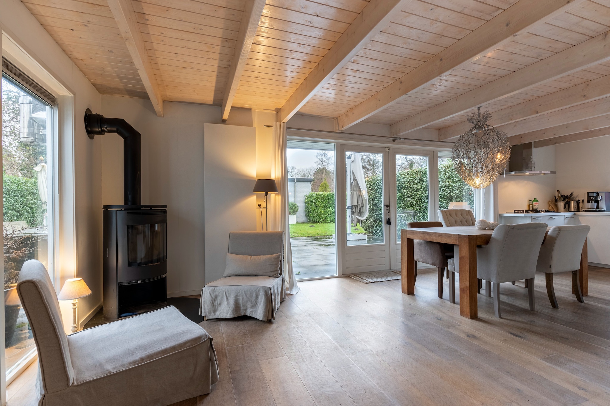 Cozy vacation home near the sea