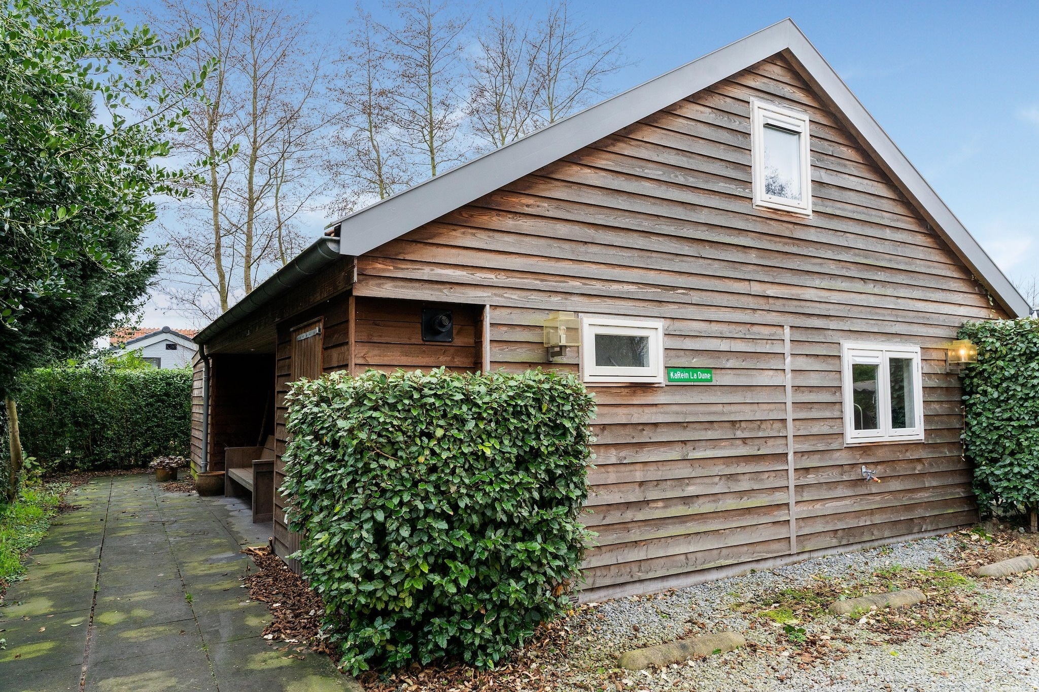 Enjoy a holiday full of luxury in this cozy holiday home in Egmond aan den Hoef with tasteful and elegant interiors. It is ideal for families or friends.
Spend a summer day at the nearby beach by the sea at 2 km or take a seat on one of the lovely terraces. You can enjoy cycling or walking through the dunes at 300 m and the center of Egmond aan Zee is 3.5 km from the property.
The kitchen is fully-equipped and a barbecue is available for cozy evenings. The garden is tastefully furnished and you can relax the day with a snack and a drink of your choice on the pleasant terrace.
When you stay in a Belvilla home, you can rest assured of a unique holiday home in ideal surroundings at an attractive price. The portfolio of accommodations consists of more than 40,000 holiday homes in 20 European countries. Interested in a weekend getaway, a summer or winter sports holiday or simply a short break? Do you prefer the coast, countryside or mountains? Whatever your preference, there is a Belvilla home to meet your needs, from a cosy gîte for two to a castle big enough for the entire family, from an apartment in the heart of Rome to a cabin in the middle of nowhere, from a simple tree house to a luxury dream villa and from close to home to the other side of Europe.
A Belvilla home gives you the freedom to enjoy breakfast in your pyjamas or continue a good conversation into the morning hours without having to worry about the bar's closing time. Prepare gourmet meals with fresh local ingredients in your own kitchen and take advantage of having your own swimming pool to do as many cannonballs as you want! In other words, you can enjoy complete privacy in your home away from home.