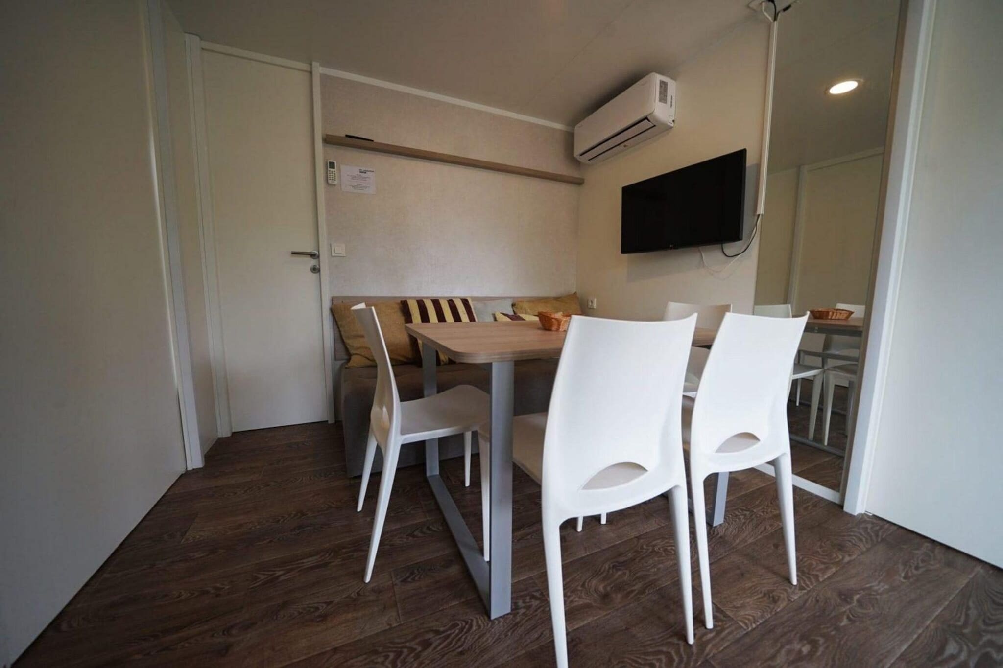 Cosy Unique Plus 6 - Woonkamer