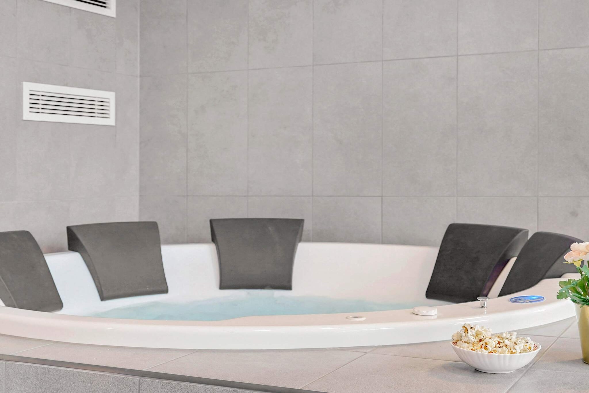 Luxe vakantieverblijf met zwembad - Spa