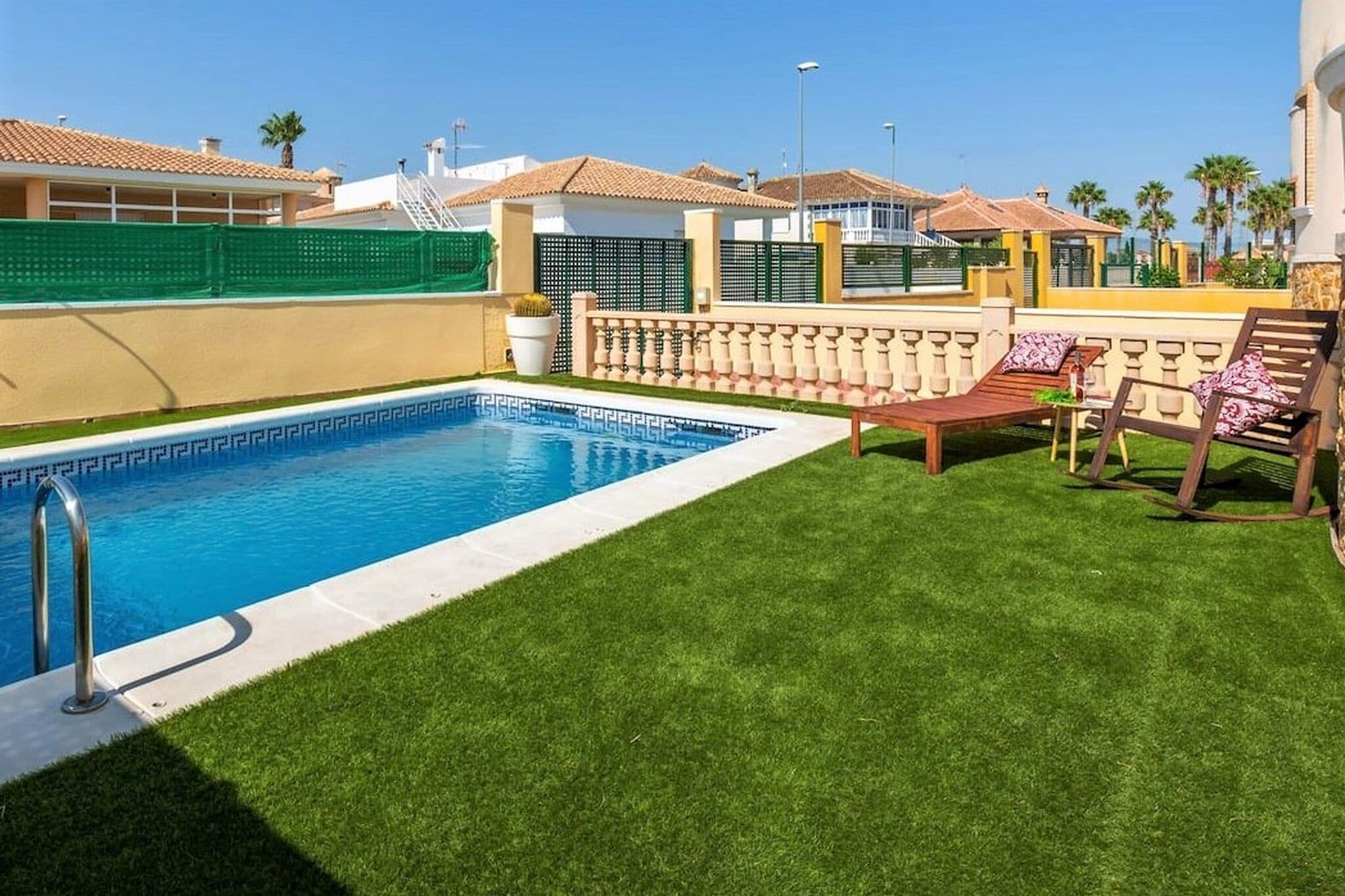 Modernes Ferienhaus in Benferri mit privatem Pool