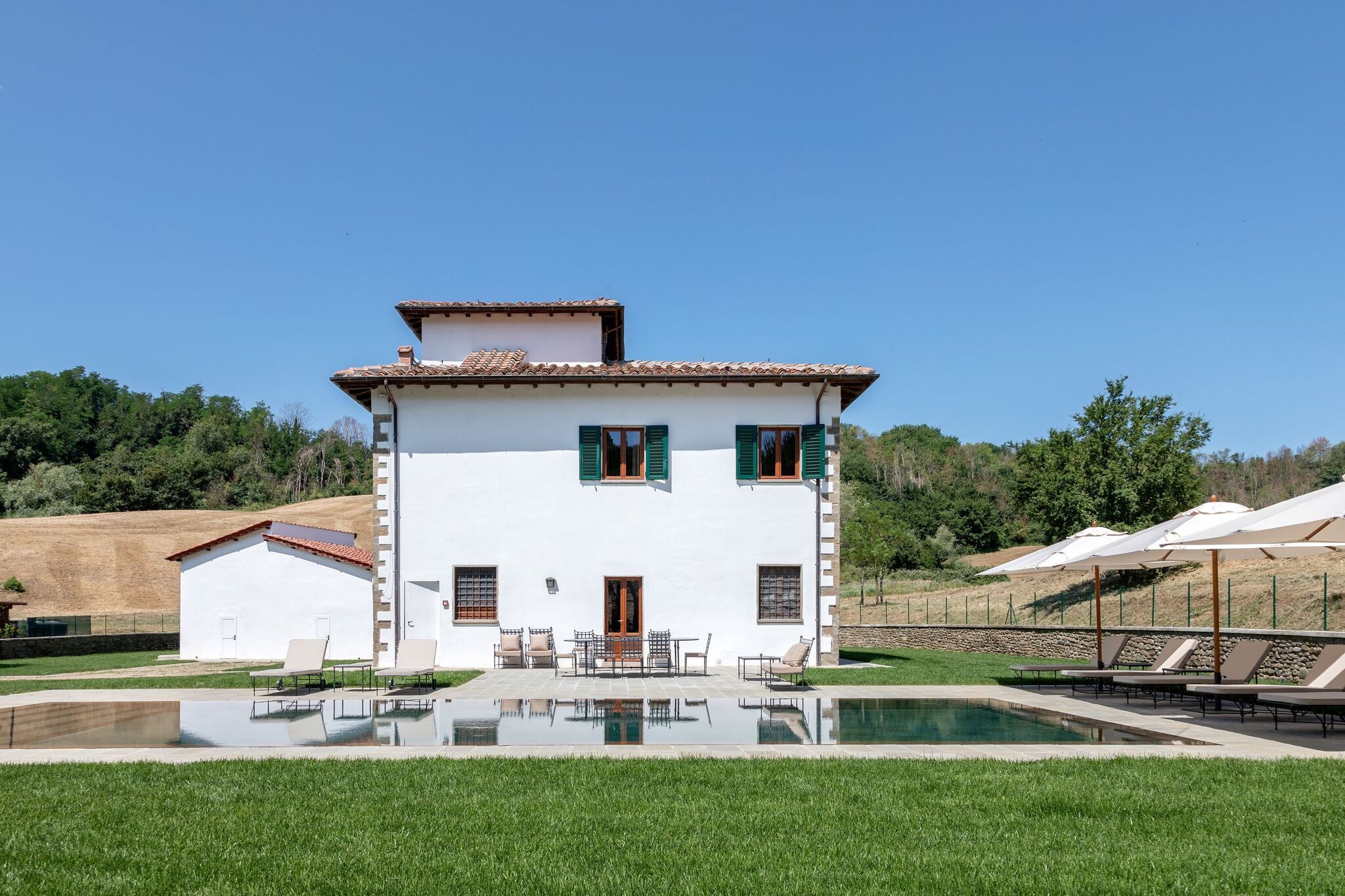 Inviting Holiday Home in Reggello with Swimming Pool
