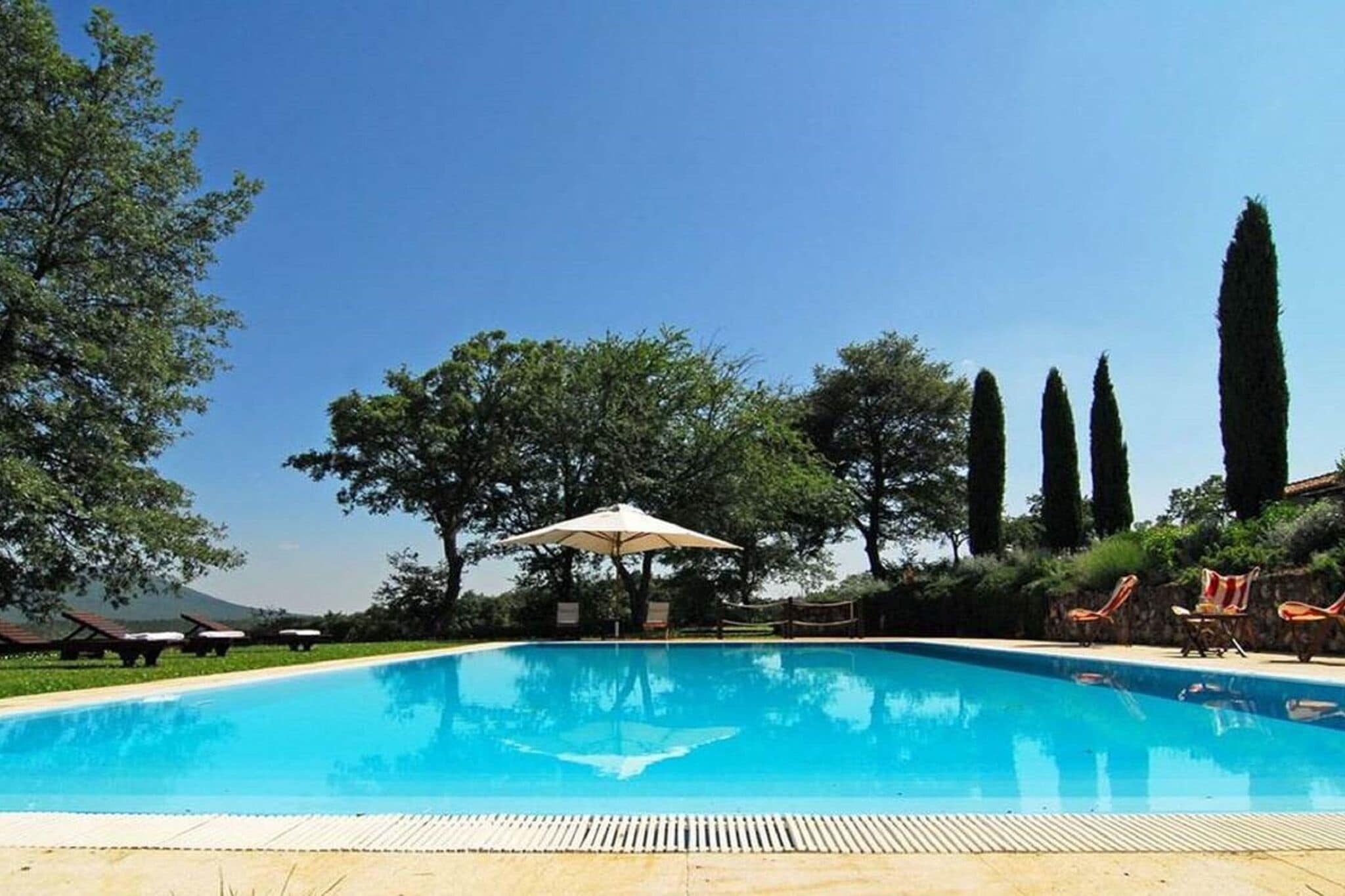 Graceful Holiday Home in Sarteano with Private Swimming Pool