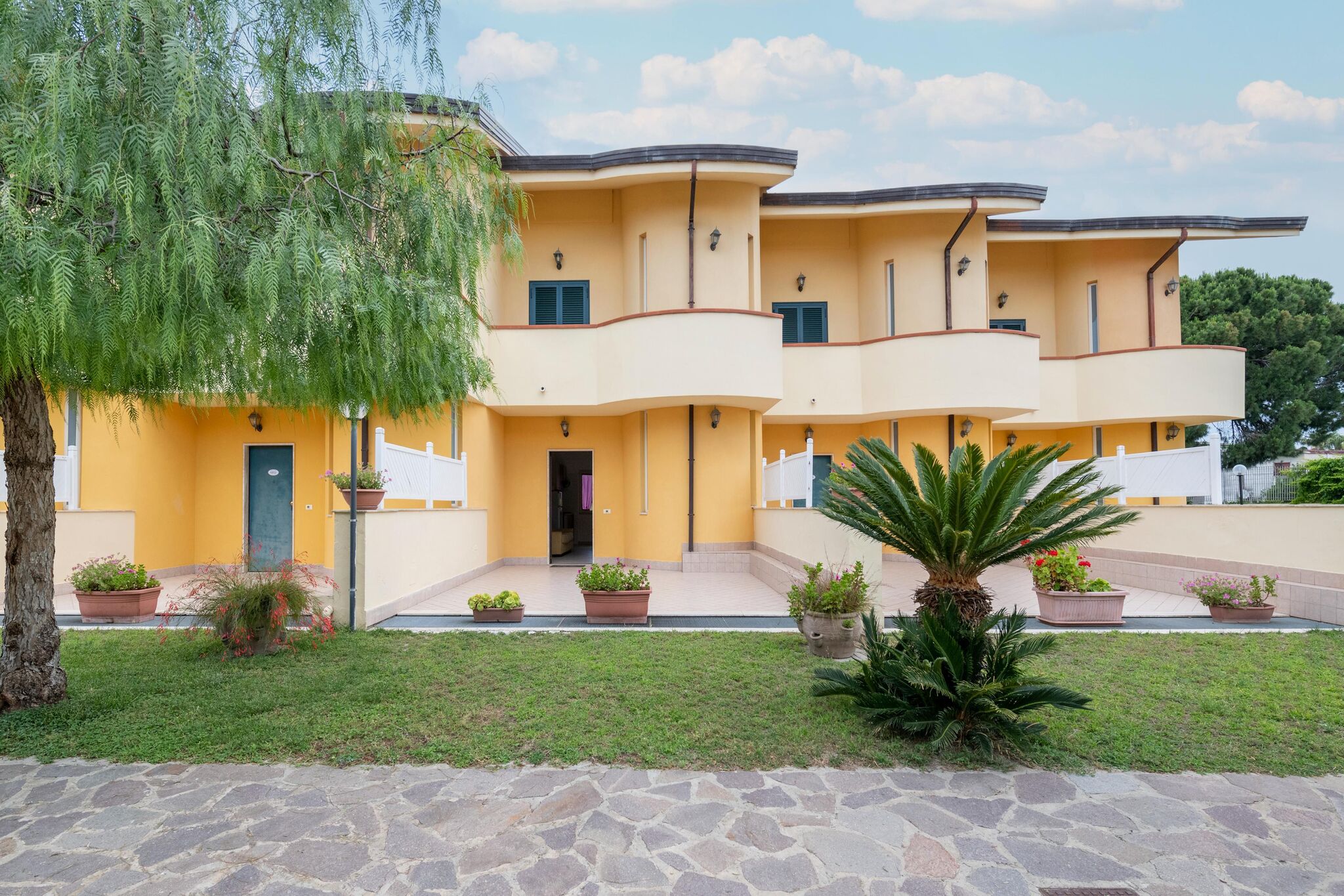 Comfortable Villa in Paestum with Shared Swimming Pool