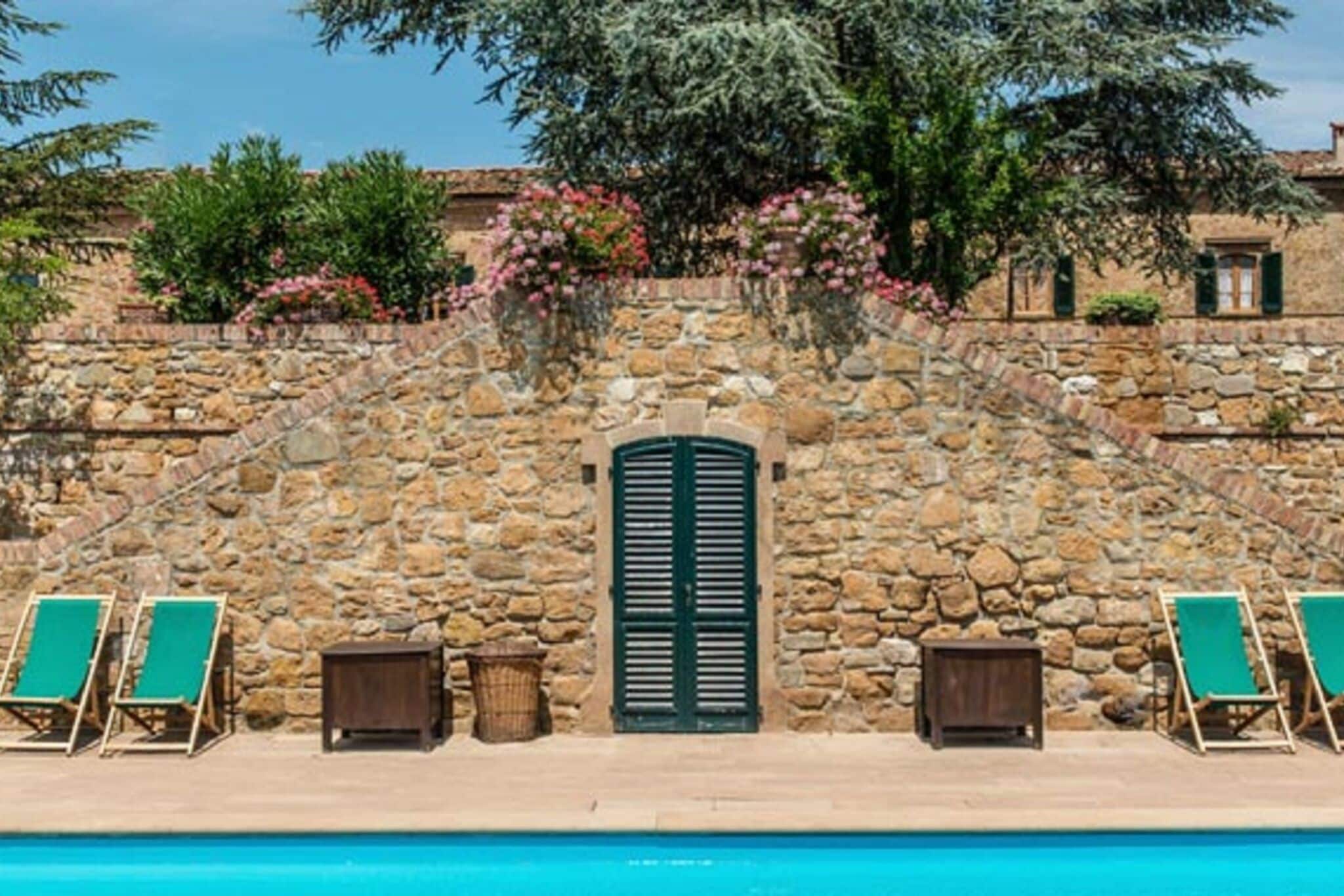 Geweldig vakantiehuis in Montaione met privézwembad