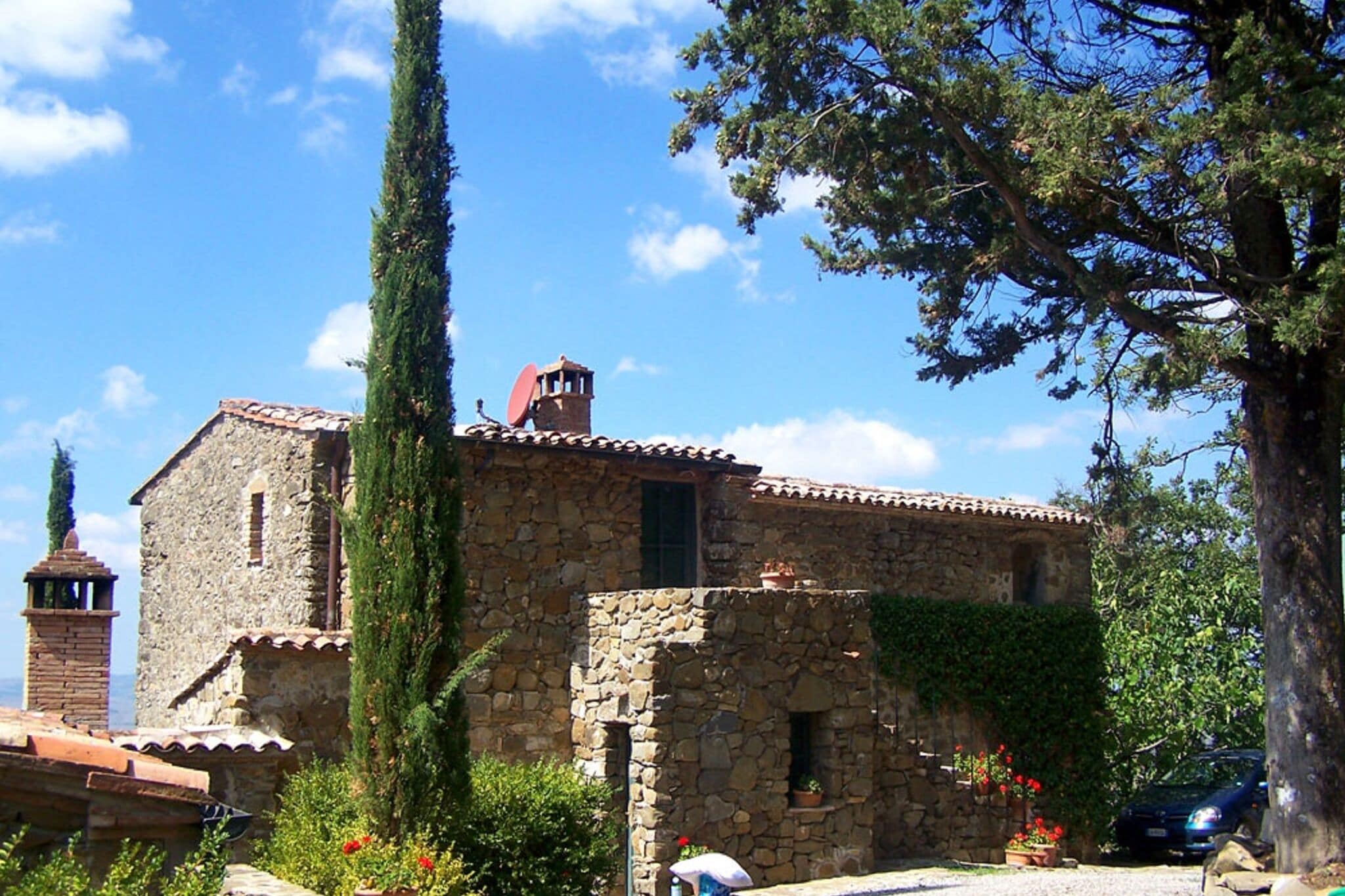 Maison de vacances authentique à Sarteano avec piscine