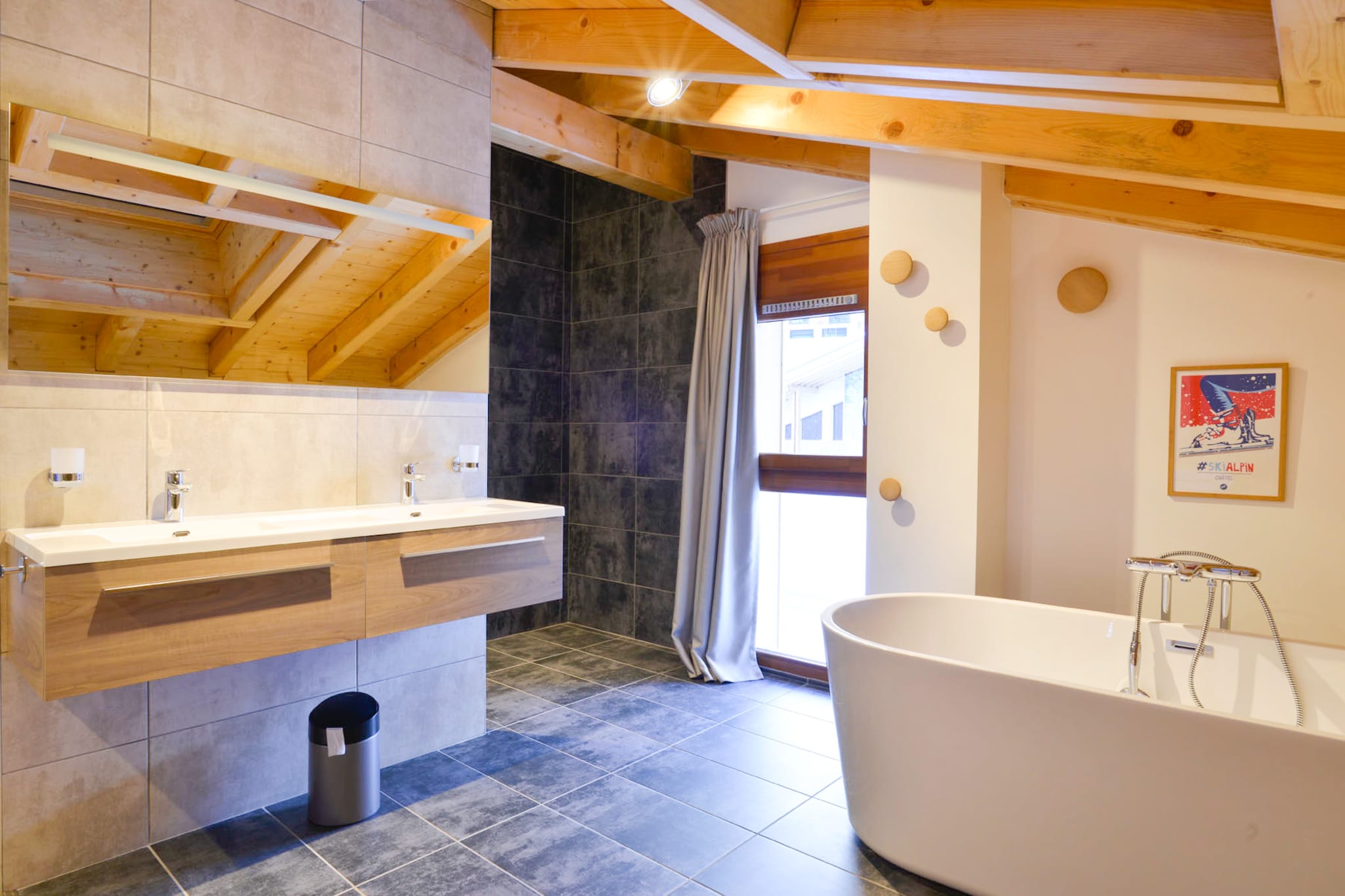 Penthouse 8p.-Badkamer
