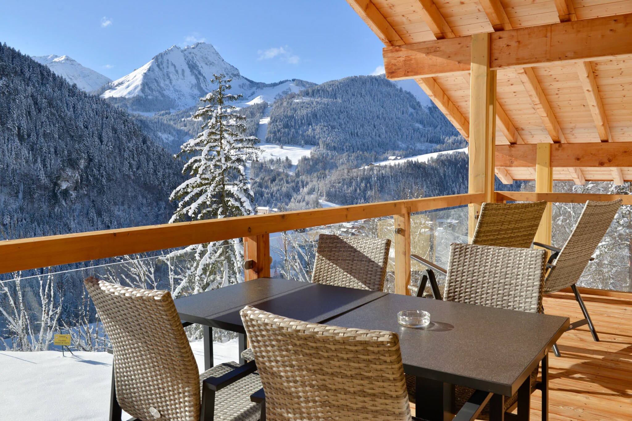 Penthouse 8p.-Exterieur winter