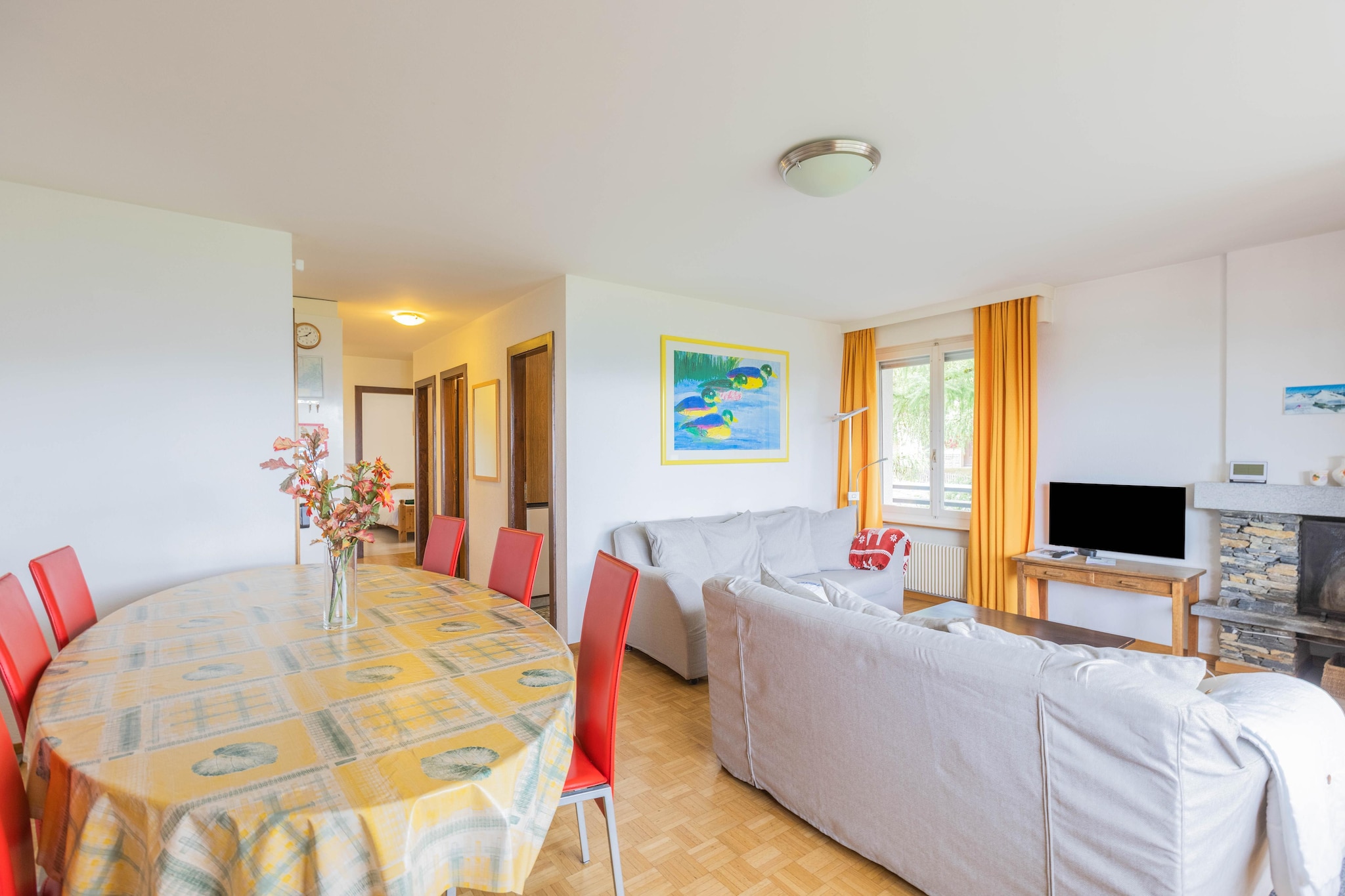 Ground floor: (Living room(TV, dining table, fireplace, seating area), Kitchen(hob(4 ring stoves, electric), hood, coffee machine, dishwasher, fridge-freezer), bedroom(single bed, single bed), bedroom(double bed), bedroom(bunk bed), bathroom(washbasin, toilet, bidet), bathroom(bathtub with shower, washbasin), toilet)\n\nrecreation room, sauna, ski storage, microwave, bathtub or shower, shower, sauna, washing machine, balcony or terrace, heating, terrace, garden, garden furniture, parking, deckchairs, swimming pool(private, shared with other guests, indoor), tennis court, table tennis table, lift