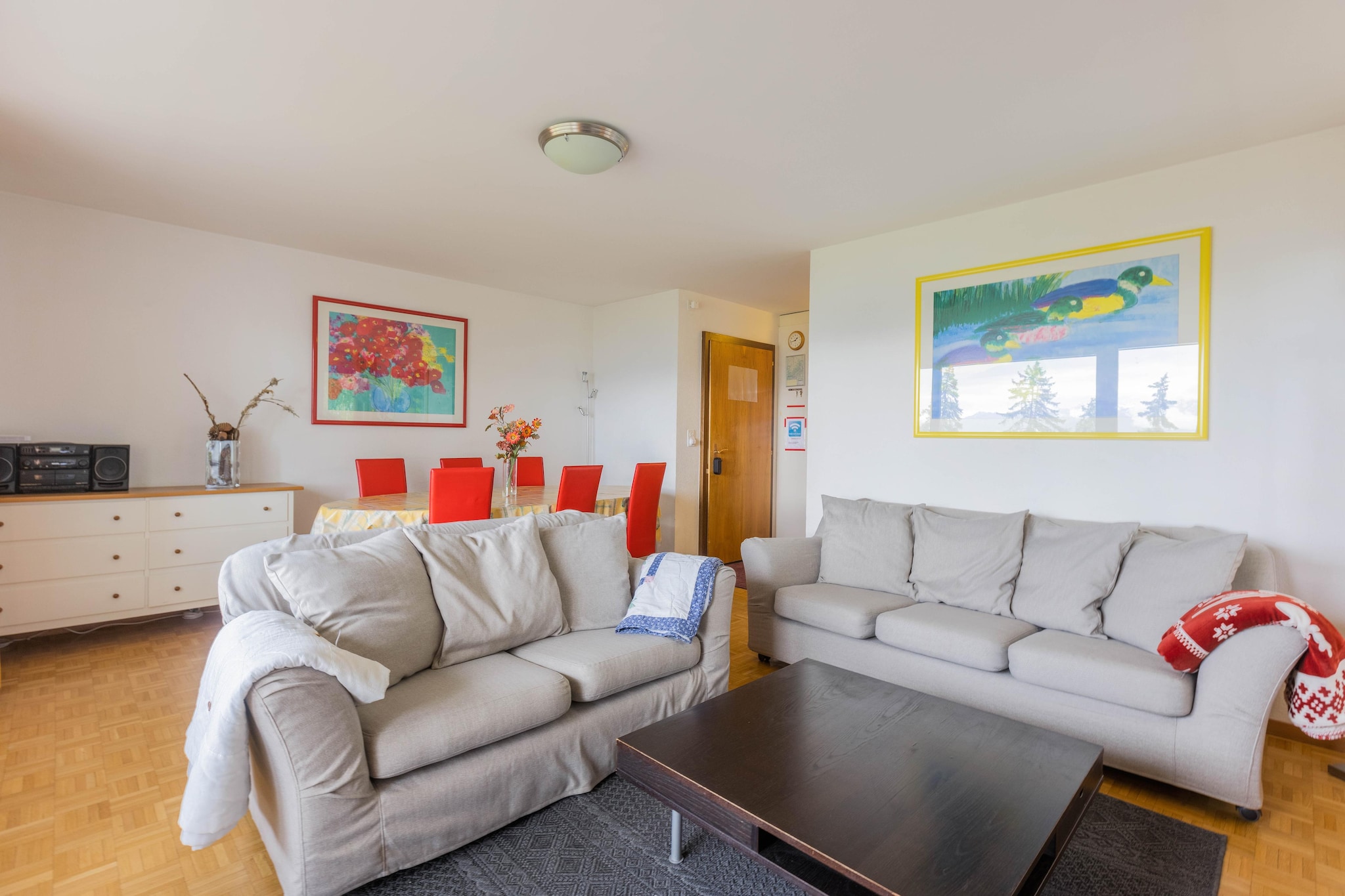 An optional utilities and service fee of EUR 250,00 will be charged before your arrival. Details are given below.<br> This comfortable first-floor apartment offers everything you need for a relaxing stay in Crans-Montana. Guests can enjoy shared facilities including a heated indoor pool, sauna (16:00-20:00), tennis court, and garden, making it a great choice for families and friends year-round. Crans-Montana, located between 1,500 and 3,000 m above sea level, is known for its stunning views. In summer, explore mountain lakes, 180 km of biking routes, and scenic hikes. In winter, the resort offers 140 km of ski slopes with options for all levels. The apartment features a well-equipped kitchen, high-speed fibre optic internet, Bluetooth speakers, and a balcony/terrace to take in the mountain scenery. Ample parking is available at the CransAlpin complex. Guests also have access to the pool, tennis (booking required), and sauna. Please note: rubbish disposal follows local rules, and the owners use the apartment themselves in both summer and winter. <br><b> Optional Utilities & Service Package </b><br><b> An optional utilities and service package of EUR 250,00 </b> can be selected prior to your arrival. You will receive a separate communication with the payment link should you wish to include it.<br>This package ensures a seamless stay and conveniently covers services such as final cleaning, utility consumption, service support, and protection against minor damages or incidental costs during your stay.<br>Guests who prefer may manage these services independently, provided the property is returned in good order at check-out.