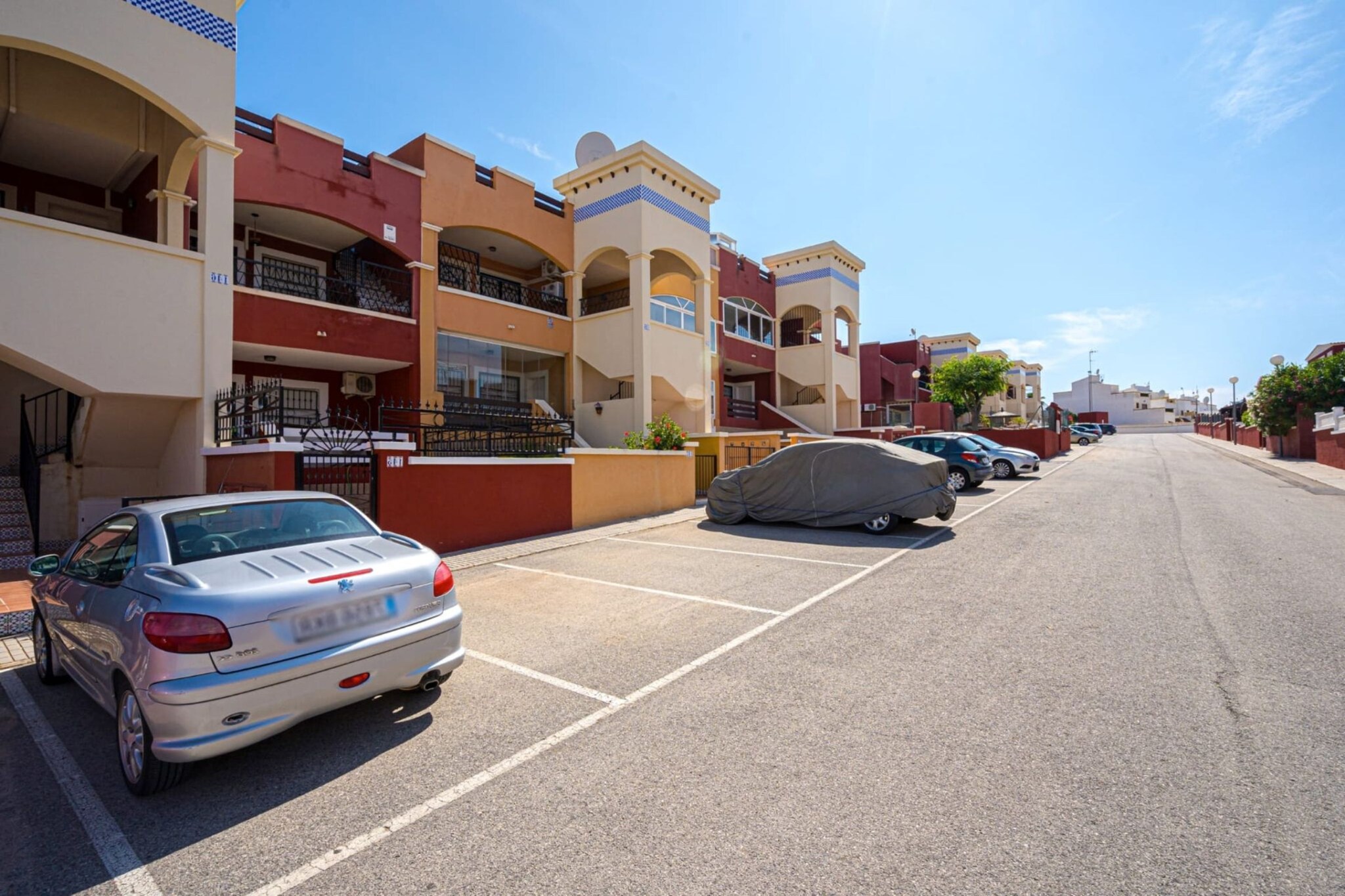 An optional utilities and service fee of EUR 140,00 will be charged before your arrival. Details are given below.<br> Bask in the Mediterranean sunshine at this lovely holiday home in Costa Blanca, perfect for families seeking a relaxing coastal escape. With a private terrace offering breathtaking views and air conditioning throughout, comfort and tranquility are guaranteed. The home features a cozy living room with a TV and inviting seating are, ideal for unwinding after a day of exploring. The well-equipped kitchen allows you to prepare delicious meals, while WiFi ensures you stay connected and entertained. Step outside to enjoy the communal swimming pool, perfect for cooling off during the warm summer months. Located near Costa Blanca's stunning beaches and lively boulevards, you'll be spoiled for choice with seaside strolls, beach bars, and charming cafÃ©s. Don't miss the famous pink lake at Torrevieja, a natural wonder that's perfect for scenic walks and photo ops. Whether you're soaking up the sun, exploring the coast, or enjoying a quiet evening on the terrace, this holiday home offers the perfect base for your Spanish getaway. <br><b> Optional Utilities & Service Package </b><br><b> An optional utilities and service package of EUR 140,00 </b> can be selected prior to your arrival. You will receive a separate communication with the payment link should you wish to include it.<br>This package ensures a seamless stay and conveniently covers services such as final cleaning, utility consumption, service support, and protection against minor damages or incidental costs during your stay.<br>Guests who prefer may manage these services independently, provided the property is returned in good order at check-out.