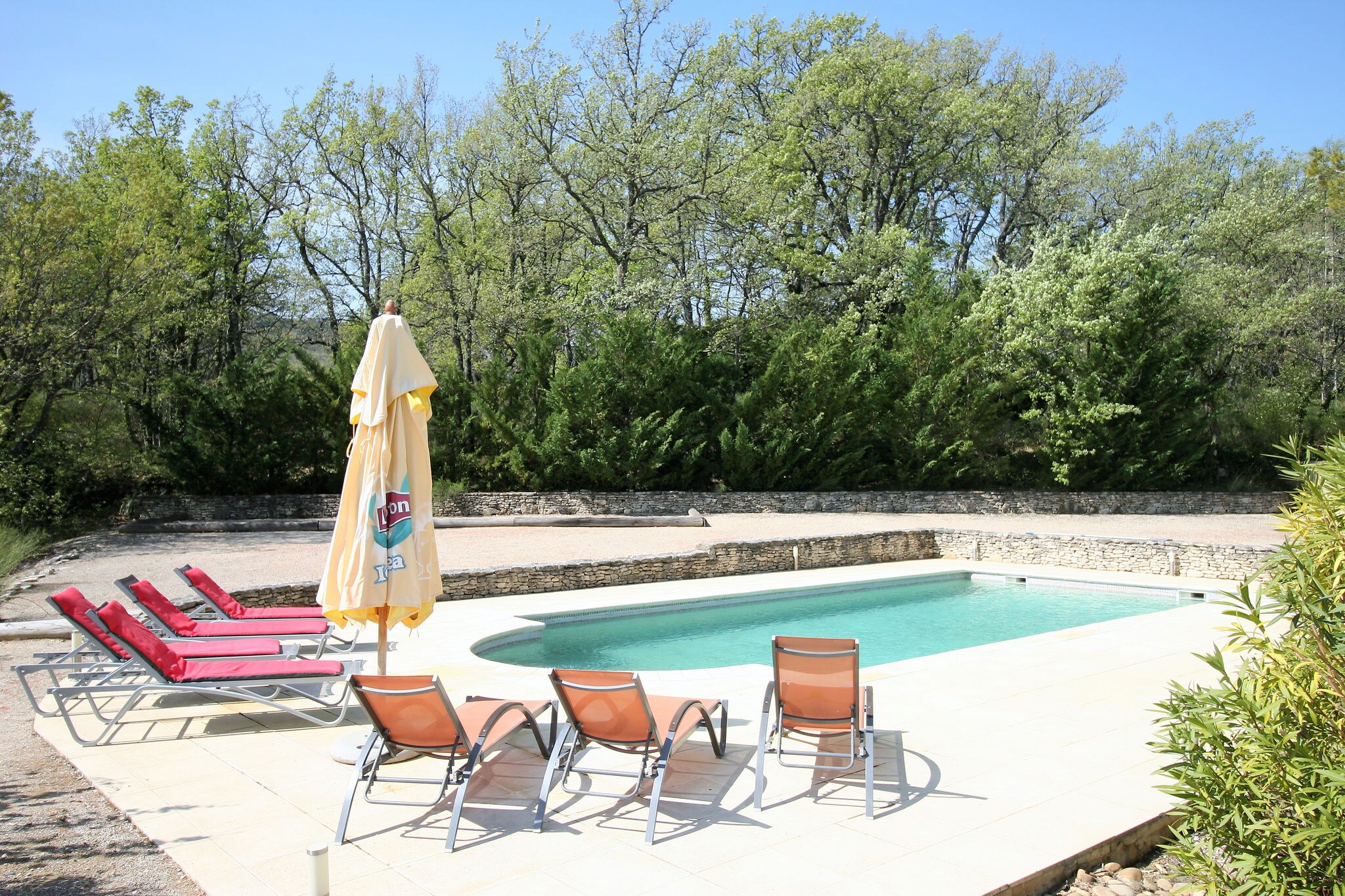 Scenic Villa in Saignon with Private Pool