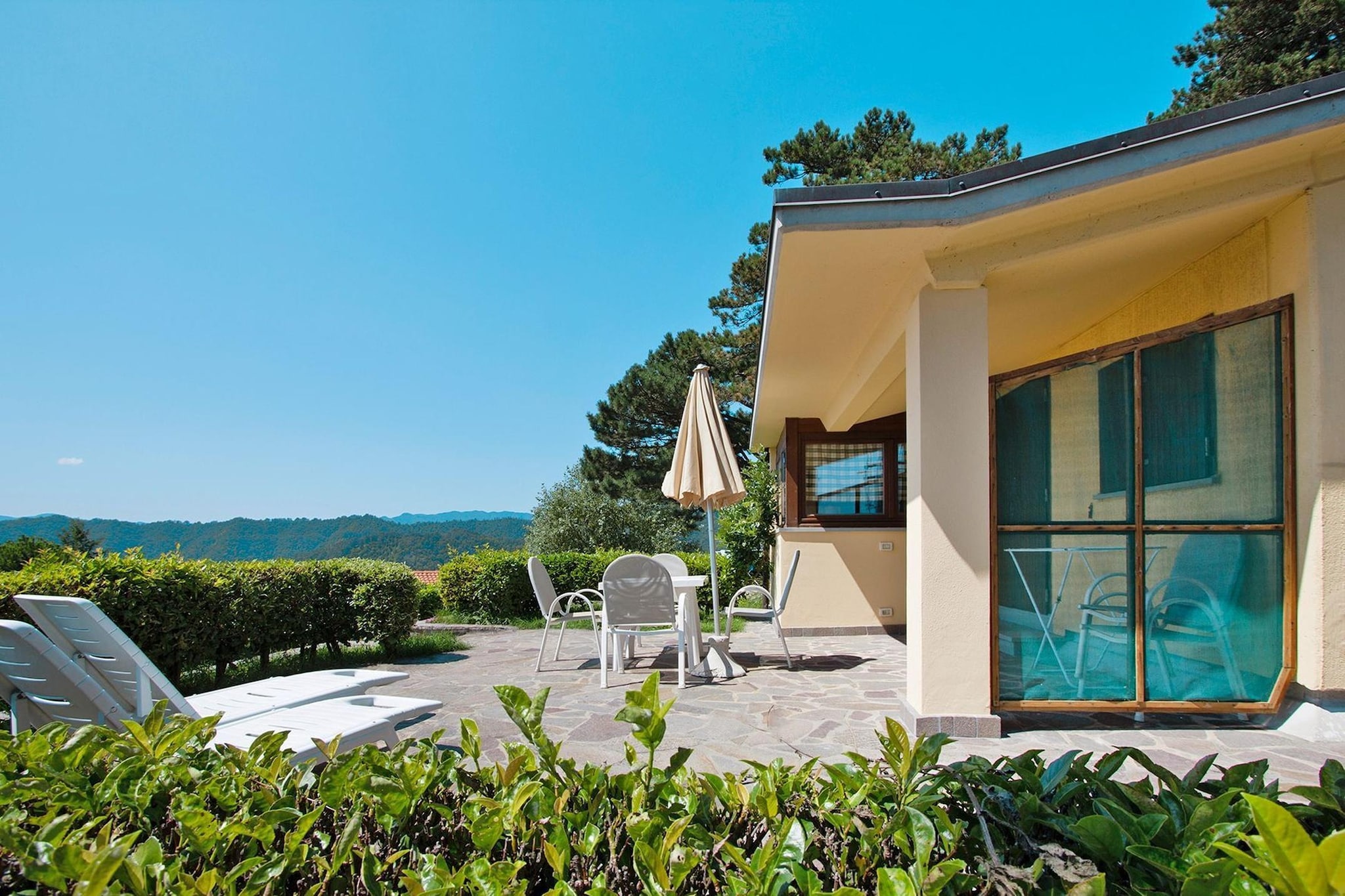Exterior Summer