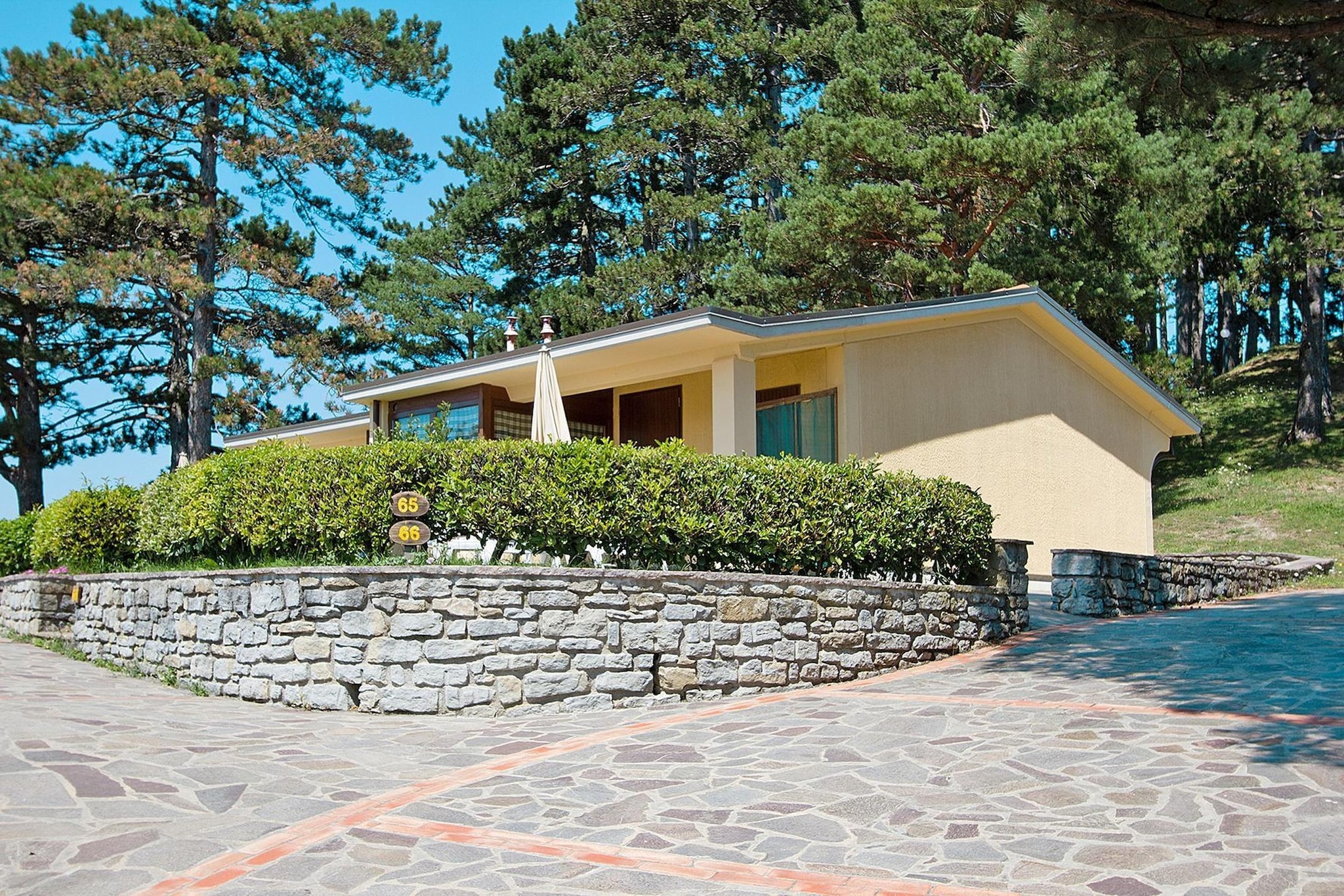 Exterior Summer