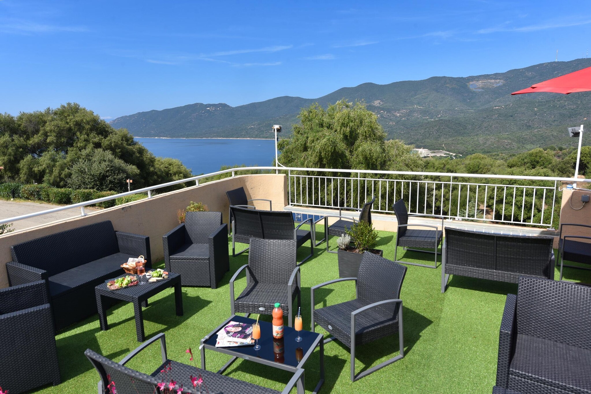 Apartment in Serra-di-Ferro with Bay Views