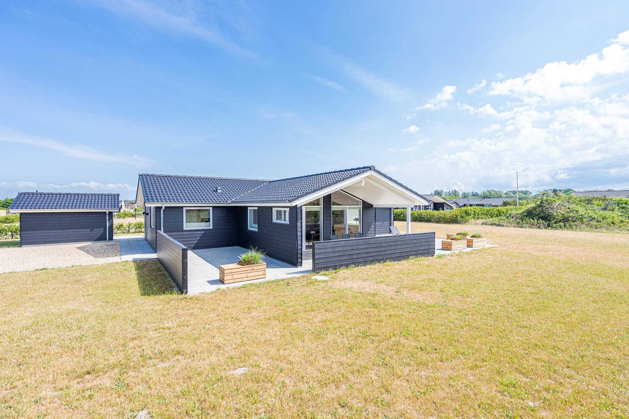 Internet Access DSL, Kitchen(cooker(2 ring stoves), hood, coffee machine, oven, microwave, dishwasher, fridge, freezer(1-59L)), Living/bed room(radio, CD player, stereo unit, air to air heatpump), bedroom(double bed), bedroom(2x single bed), bedroom(2x single bed), bathroom(washbasin, shower, toilet), bathroom(washbasin, shower, toilet), pantry(tumble dryer, washing machine), Bubble bath(indoor, 2 persons), terrace, terrace(roofed), geothermal energy