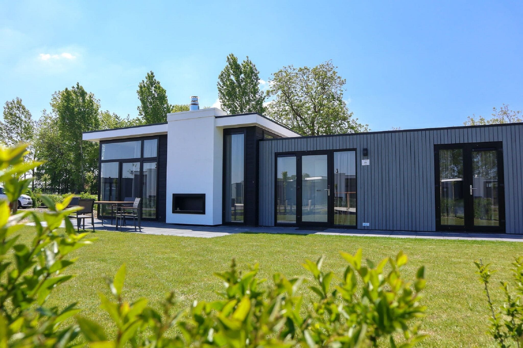 Modern vakantiehuis in Nieuwvliet met tuin