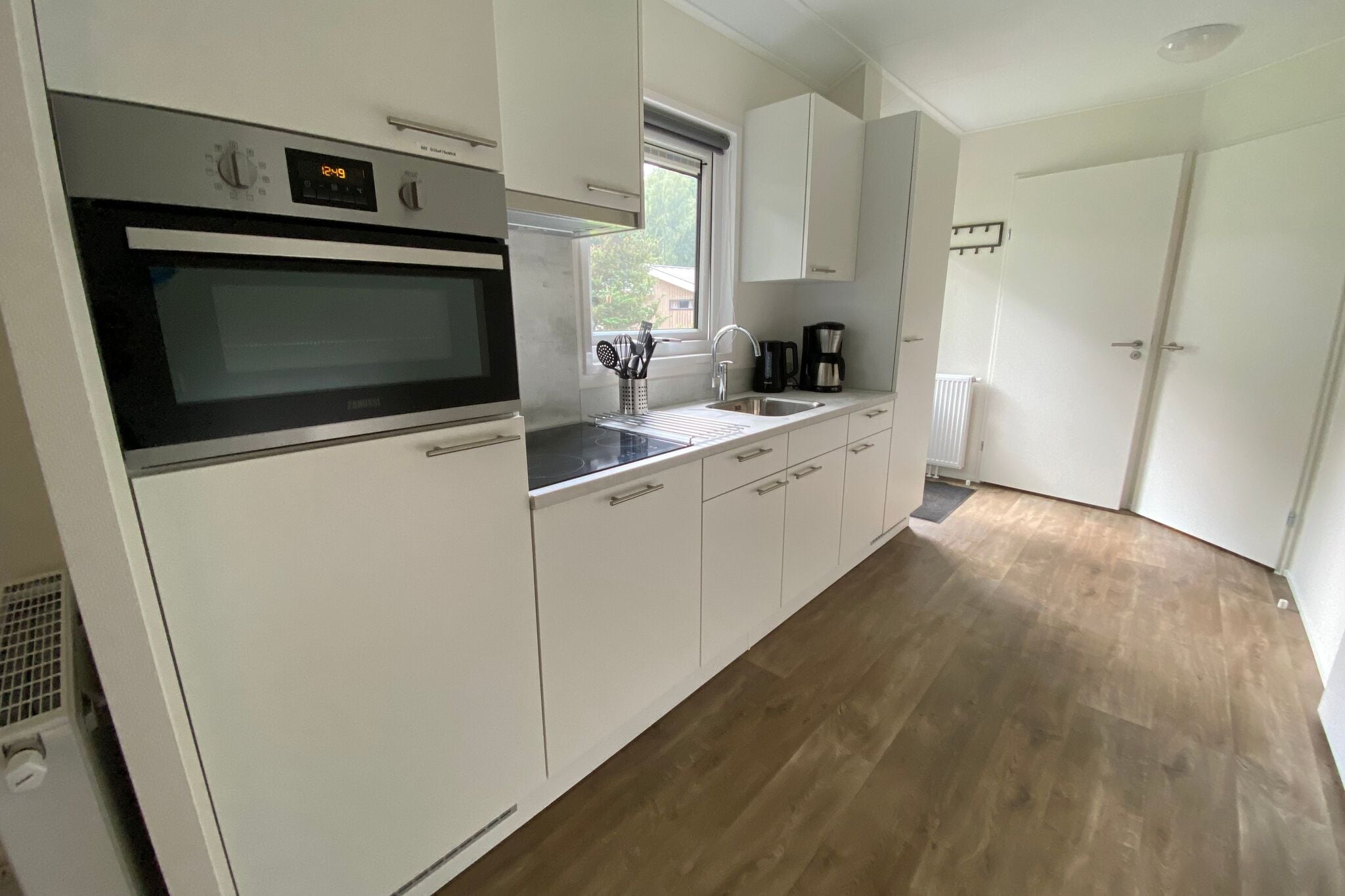 Comfy chalet with dishwasher, Utrecht at just 20km
