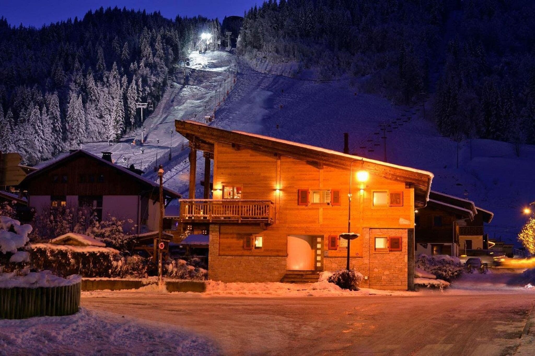 Congenial Chalet in the center of Morzine with Wellness Area