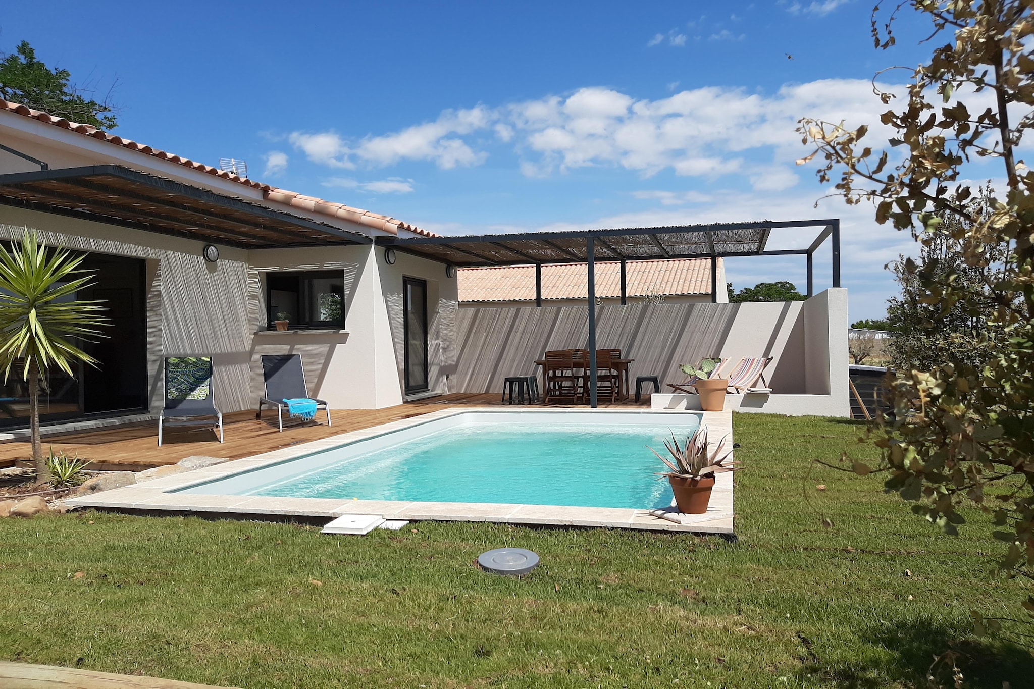 Elegant Villa in Sainte Valière