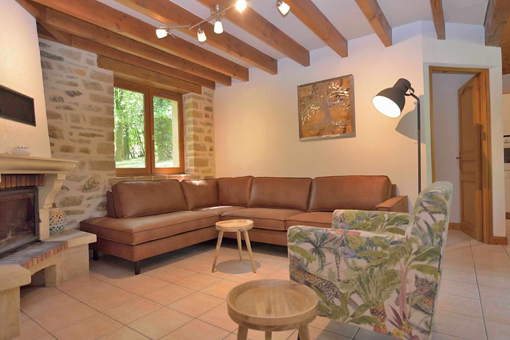 Serene Holiday Home in Cussac with Private Terrace, Barbeque