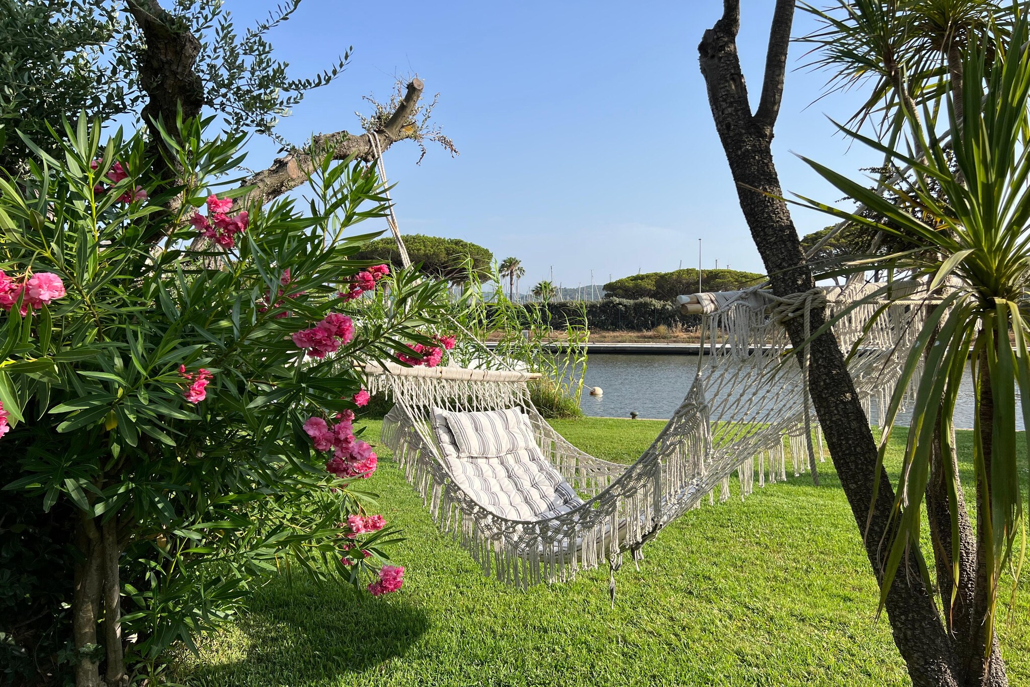 Ground floor: (Living room(double sofa bed, TV), Kitchen(cooker, coffee machine, oven, fridge-freezer, tumble dryer, washing machine), bedroom(double bed), bathroom(shower, toilet), hall)\n\nterrace, garden, parking