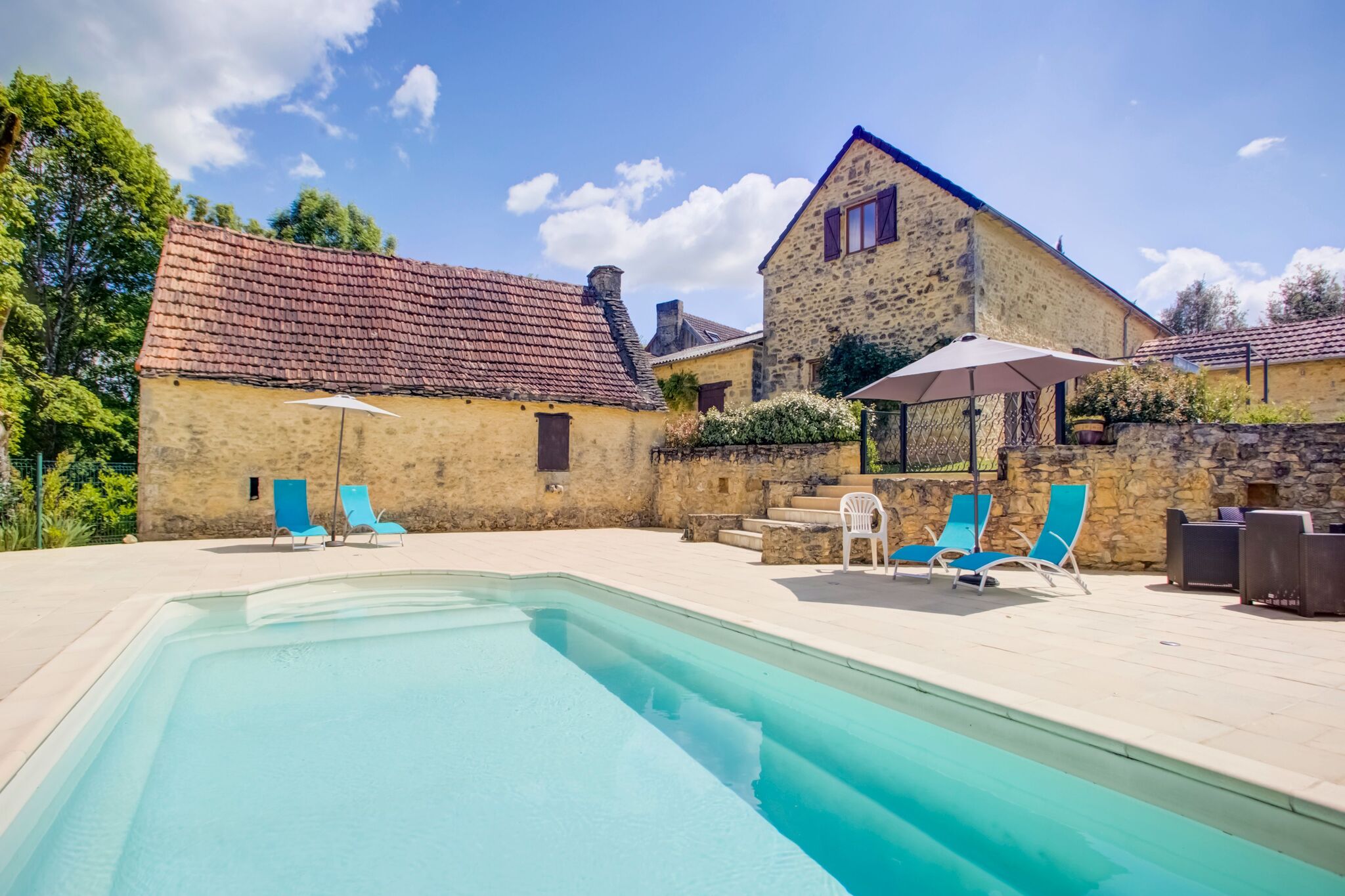 Heerlijk vakantiehuis met een privézwembad flakbij Sarlat