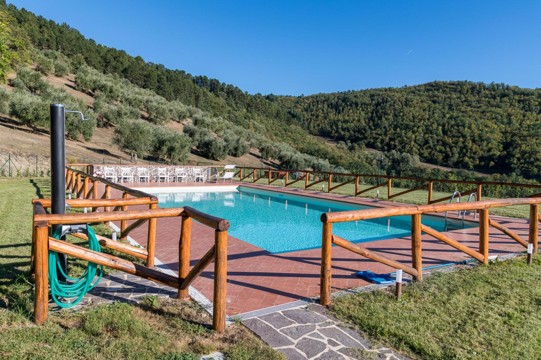 Authentique Borgo à Dicomano avec piscine privée