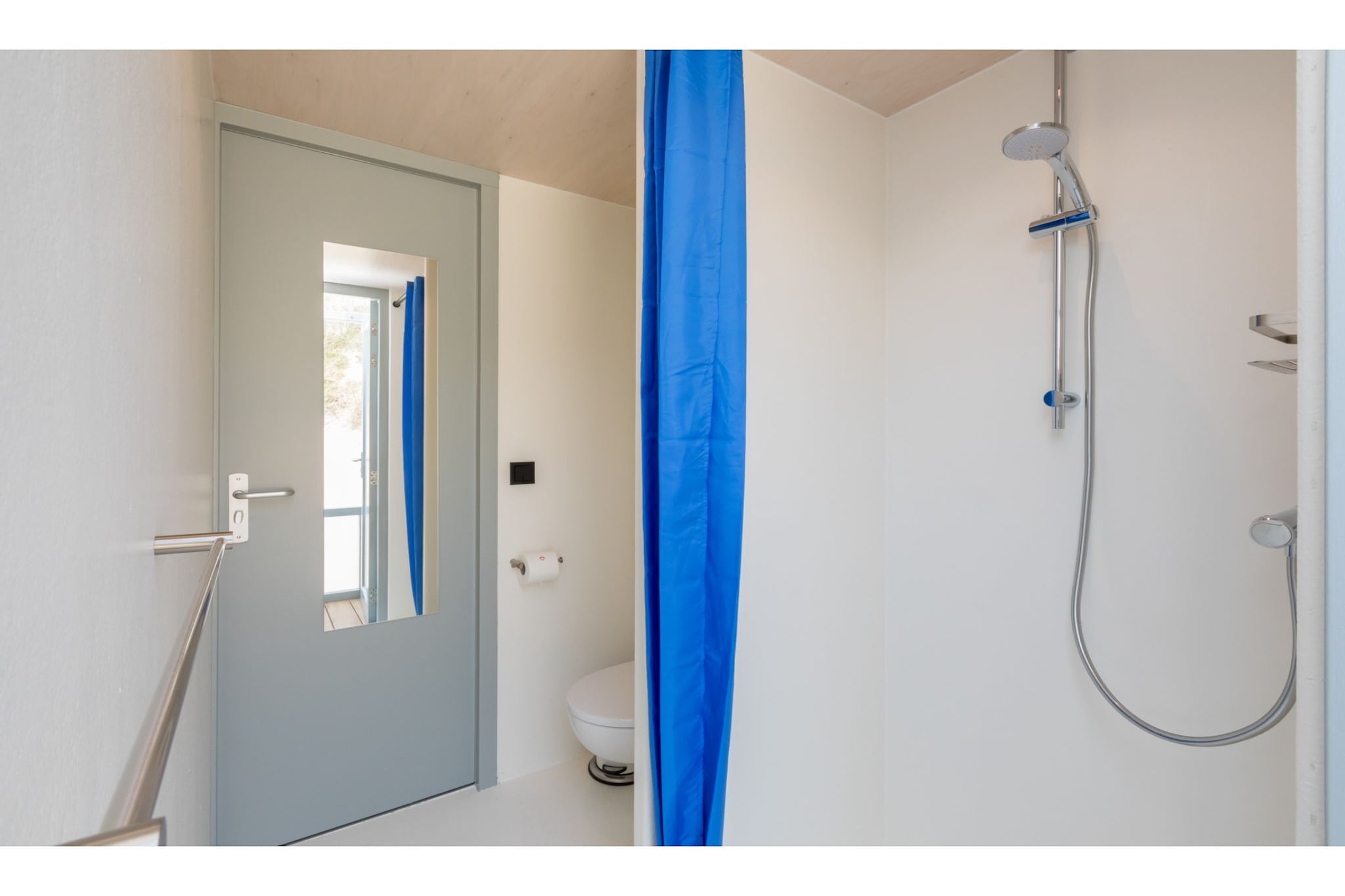 Slaapstrandhuisje - Strand dishoek 67  Dishoek-Badkamer