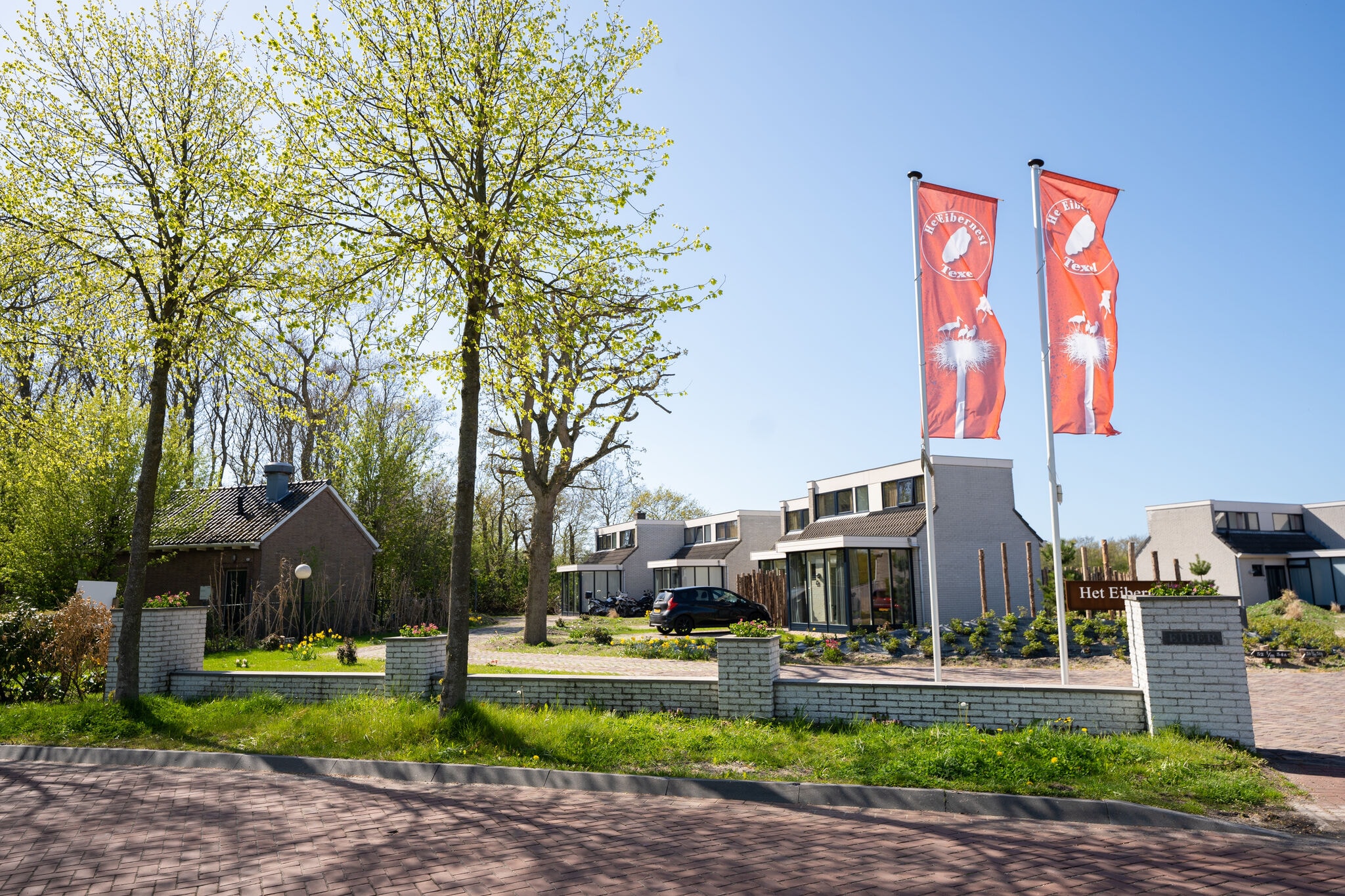 Jolie maison avec lave-vaisselle dans un parc de vacances, situé sur Texel