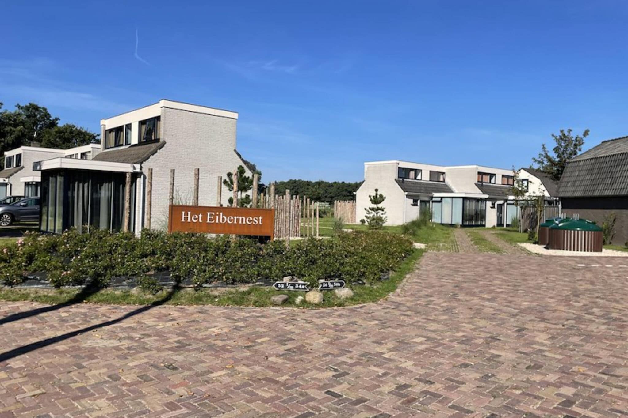 Maison confortable avec une vue imprenable sur un parc de vacances situé à Texel