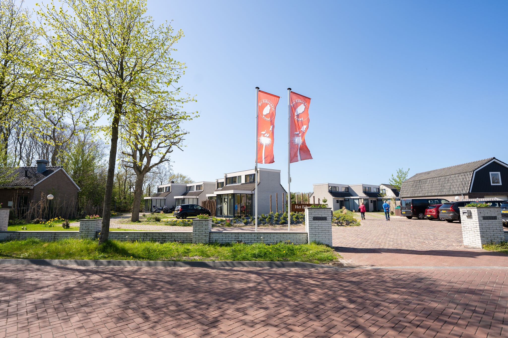 Maison confortable avec une vue imprenable sur un parc de vacances situé à Texel