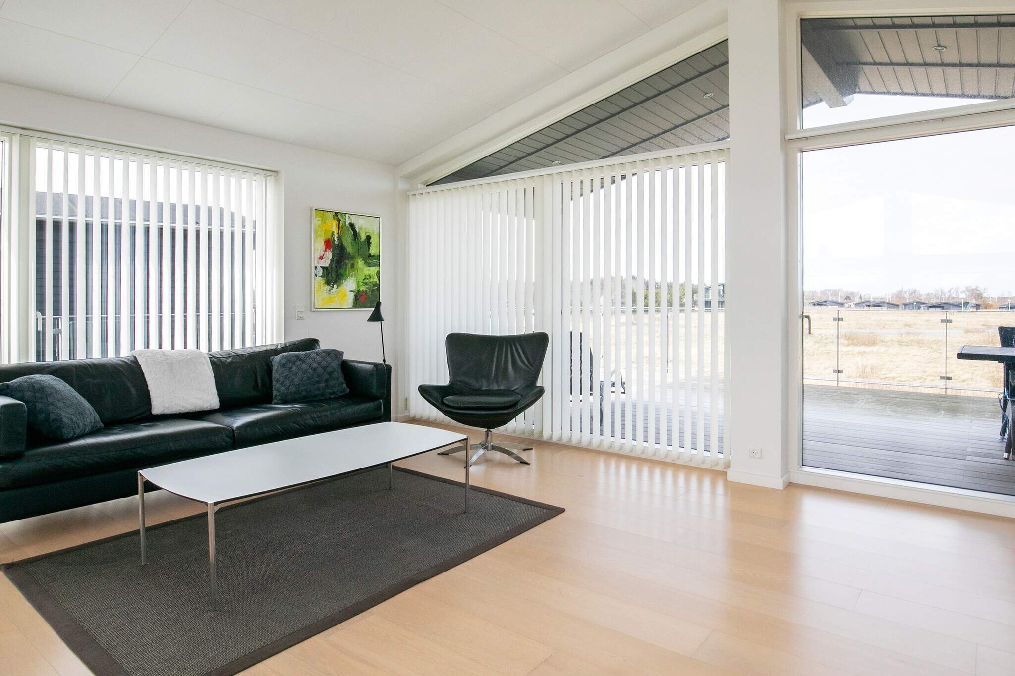 Kitchen(floor heating)(cooker(electric), hood, coffee machine, microwave, dishwasher, fridge(+ freezer)), Living/bed room(floor heating)(TV, high chair), bedroom(floor heating)(double bed, children\'s bed), bedroom(floor heating)(double bed), bedroom(floor heating)(double bed), bathroom(floor heating)(tumble dryer, washbasin, shower, toilet), bathroom(floor heating)(washbasin, shower, toilet), washing machine, balcony or terrace, heating(electric), terrace, garden furniture, geothermal energy, air to air heatpump, chromecast