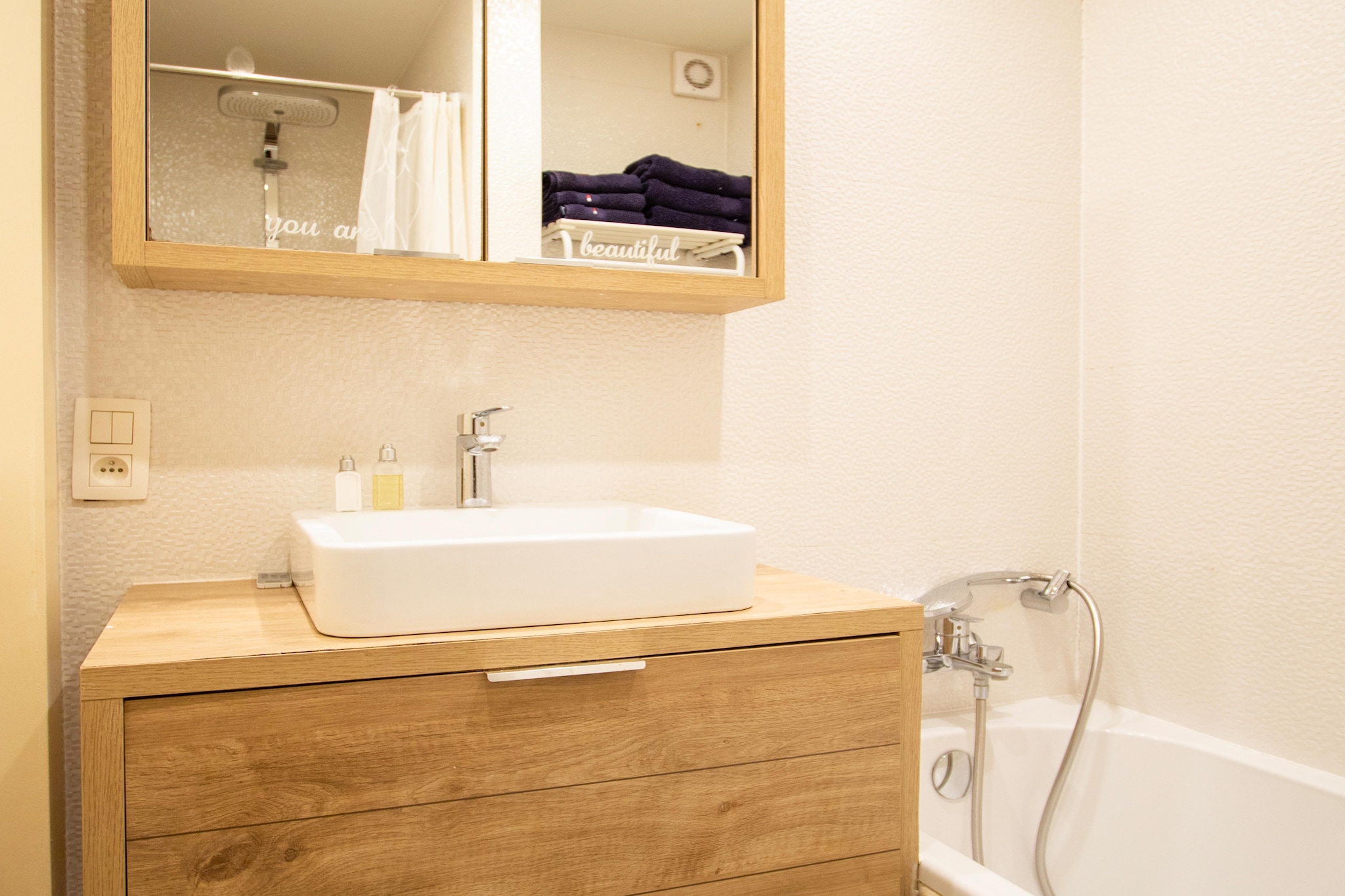 Clement at Sea-Bathroom