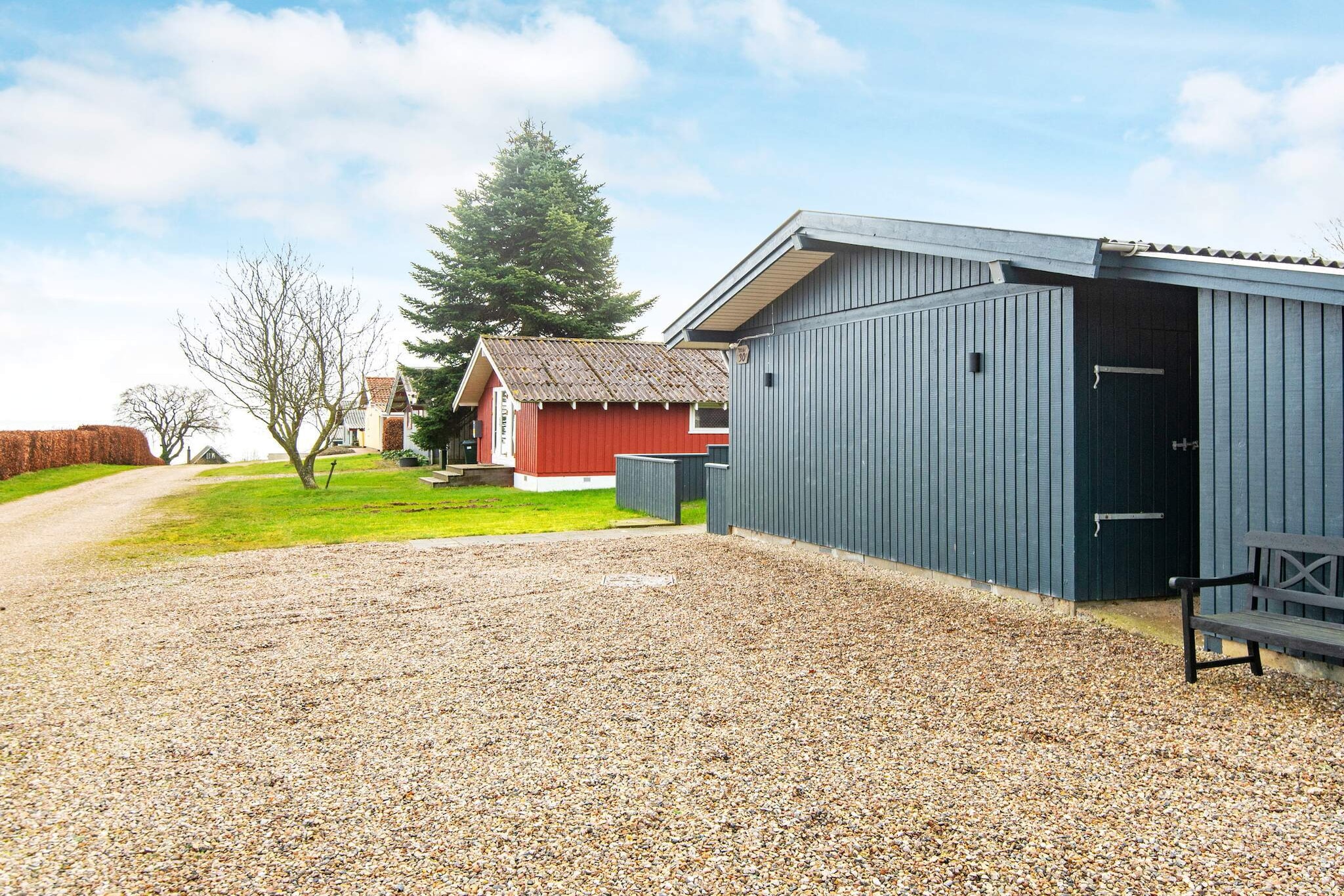In Binderup, you will find this fully renovated holiday home, completed in 2021, offering a bright and cozy living space that provides an ideal setting for a relaxing and spacious family holiday. The open-plan kitchen and living area forms the heart of the home, perfect for shared meals, games, and quality time together.
After a day at the nearby Binderup Beach, guests can enjoy the natural plot surrounding the house, providing plenty of space for play and outdoor activities. The large terrace is directly accessible from the kitchen and living area and is equipped with comfortable lounge furniture, a barbecue, and two sun loungers, allowing you to relax in style. For added comfort, an electric awning and good wind protection make the terrace usable in various weather conditions, ensuring enjoyment whether in sun or shade.
The fine sandy beach is just a short walk away and is ideal for long walks, swimming, and family fun. Within a few meters of the house, you will also find one of the local playgrounds, making this property especially convenient for families with children. The plot borders the surrounding natural landscape, offering a sense of privacy and peacefulness.
This holiday home combines modern comfort, outdoor living, and proximity to both nature and the coast, creating a perfect base for a memorable holiday in Binderup.
Please note: rental to youth groups is not permitted.