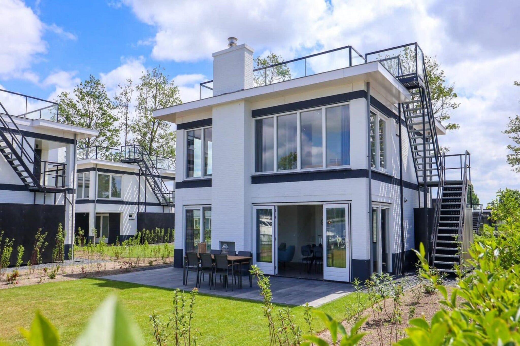 Villa Meerzicht 8 - Buitenkant zomer