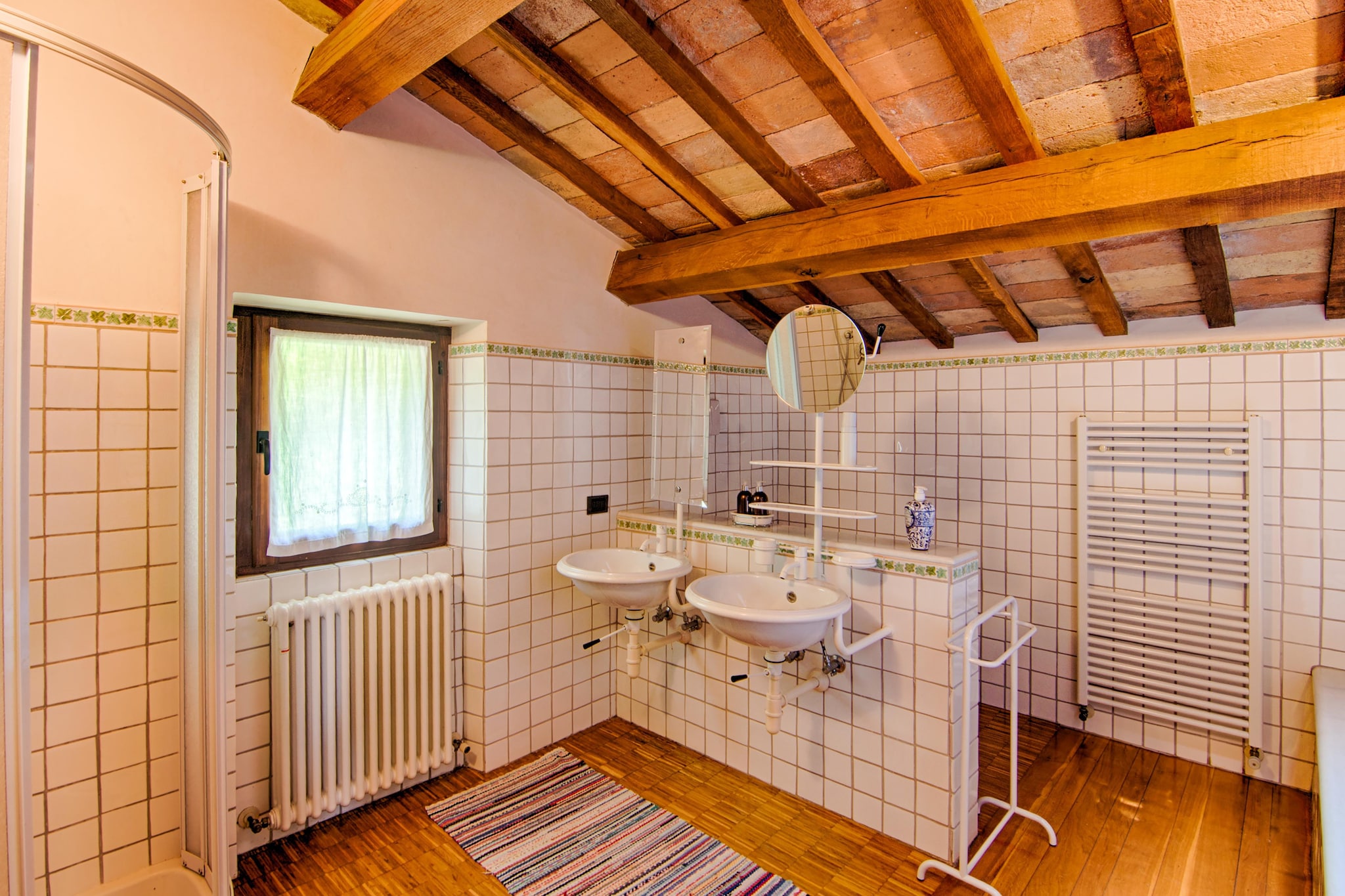 Villa Isabella-Badkamer