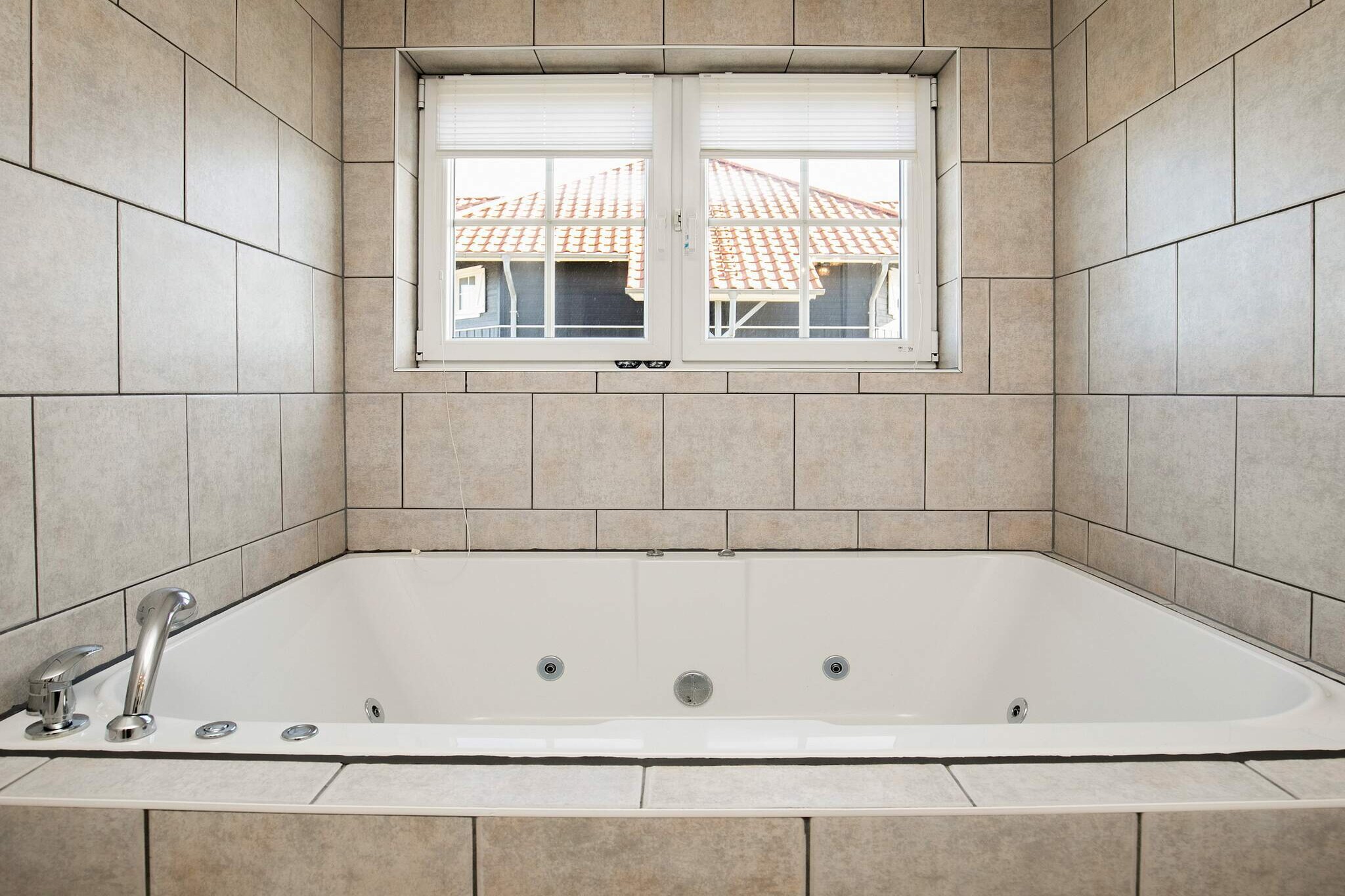 8 Personen Ferienhaus in Bogense-By Traum - Wellnessbereich