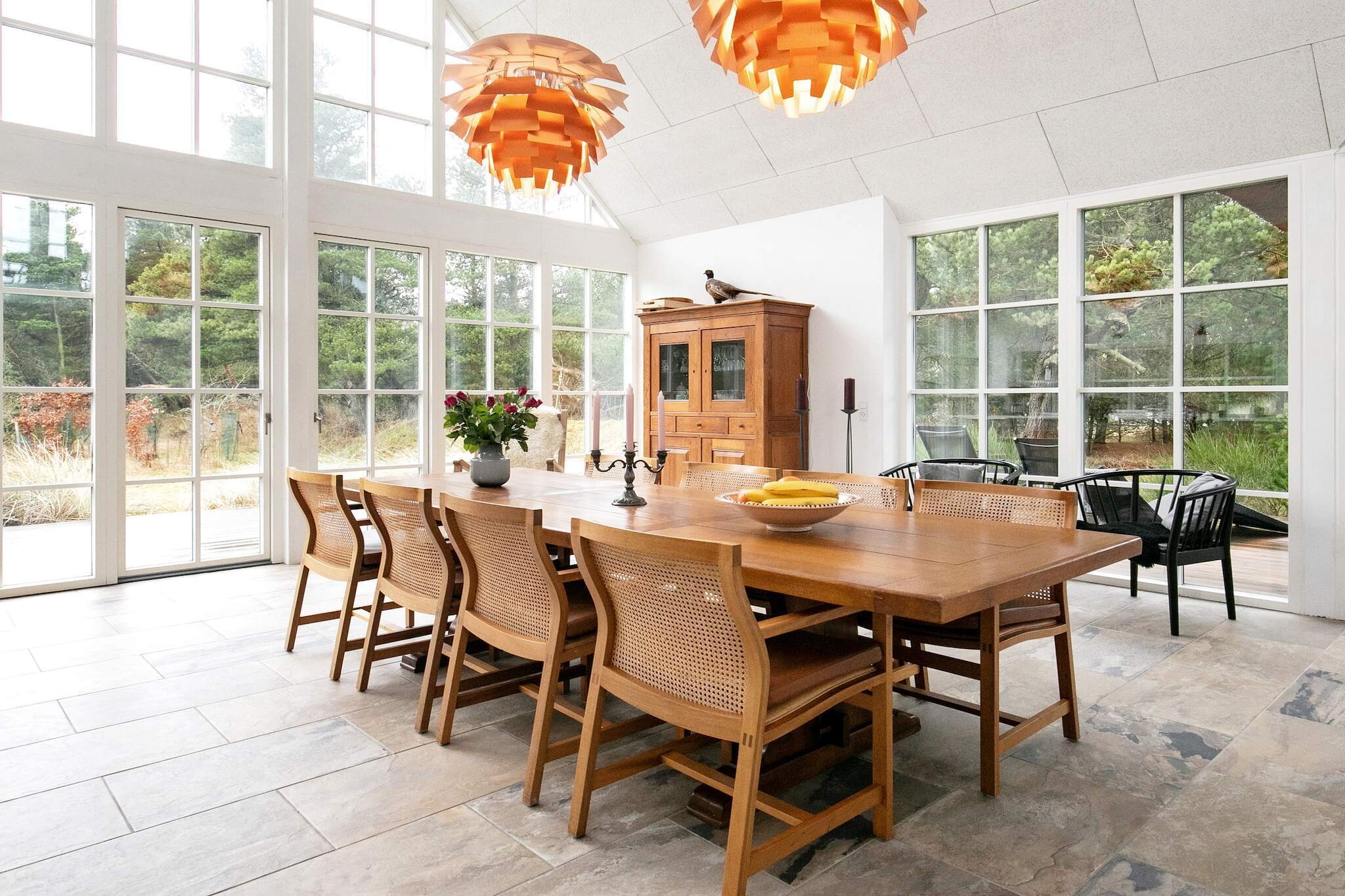 Internet Access DSL, Kitchen(cooker(electric), hood, coffee machine, dishwasher, fridge, freezer(100-139L)), Living/bed room(TV(german television channels, danish TV channels (DR1 and TV2))), bedroom(double bed), bedroom(double bed), bedroom(double bed), bedroom(double bed), bathroom(floor heating)(tumble dryer, washbasin, shower, toilet, washing machine), bathroom(floor heating)(washbasin, shower, toilet), Bubble bath(indoor, heated, 2 persons), heating(electric), terrace, garden furniture, air to water heatpump