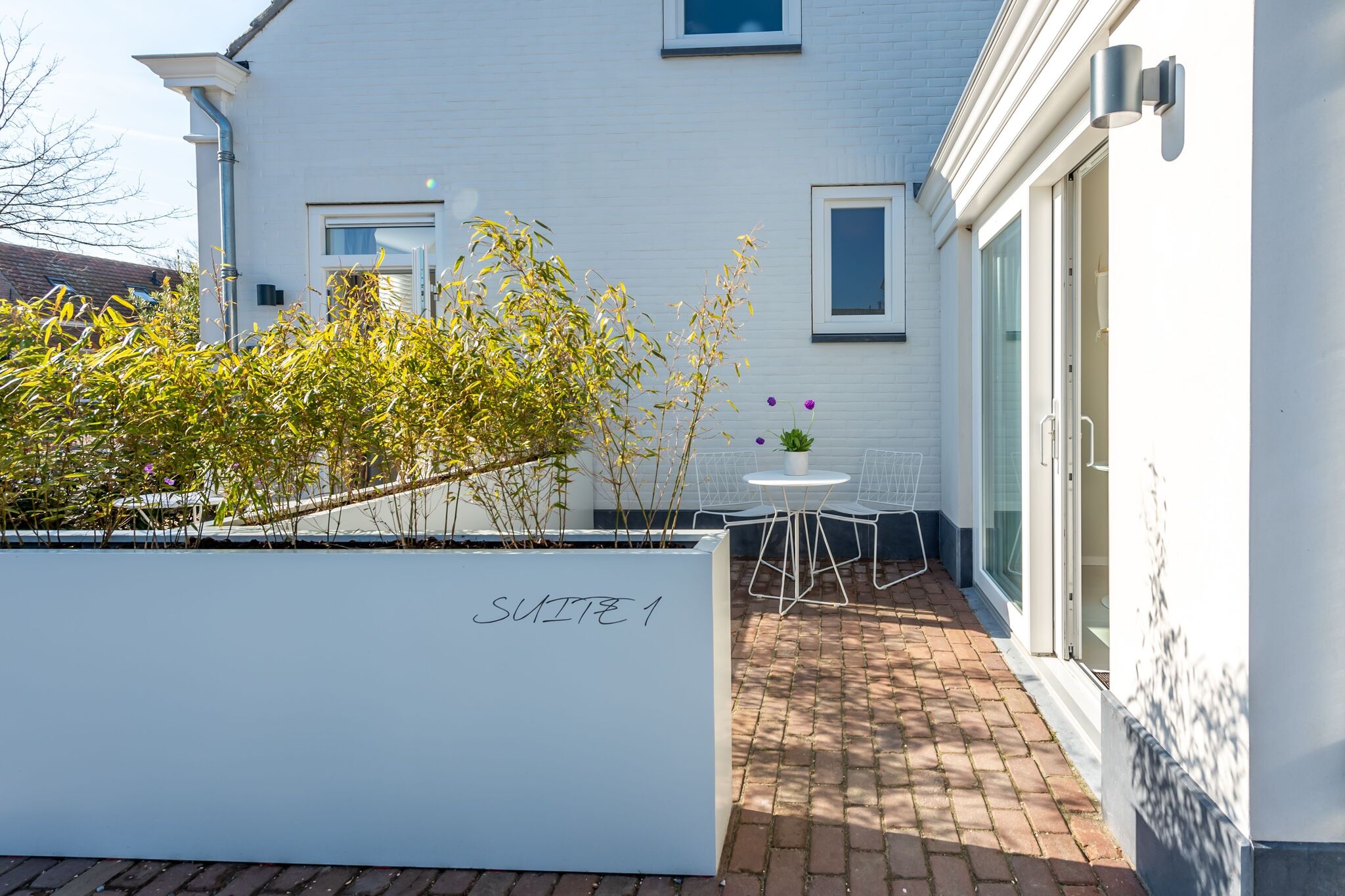 Pleasaing holiday home in Oostkapelle with garden