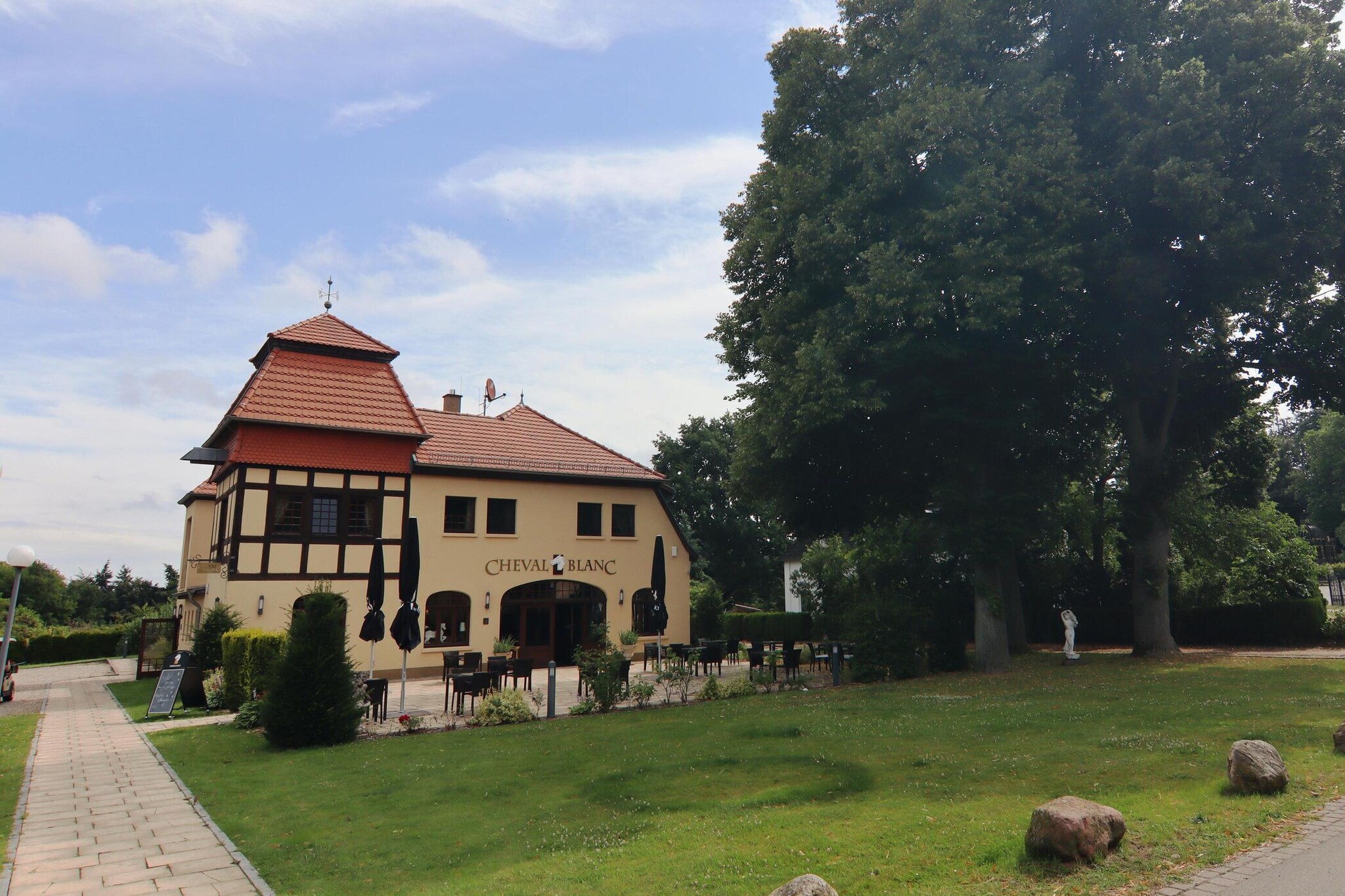 Exterior Summer