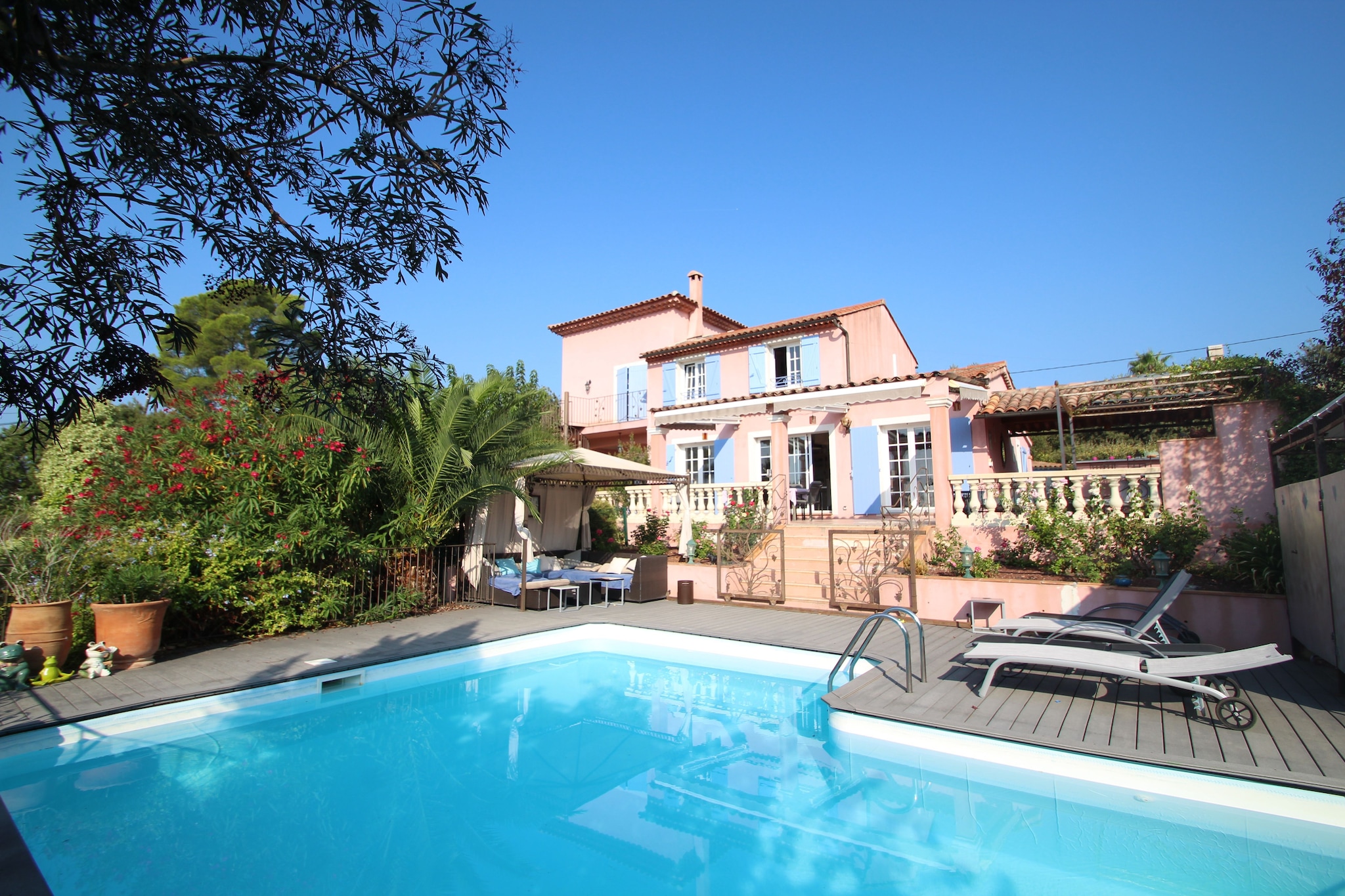 Maison de vacances cozy avec piscine privée  à Lorgues dans un quartier charmant