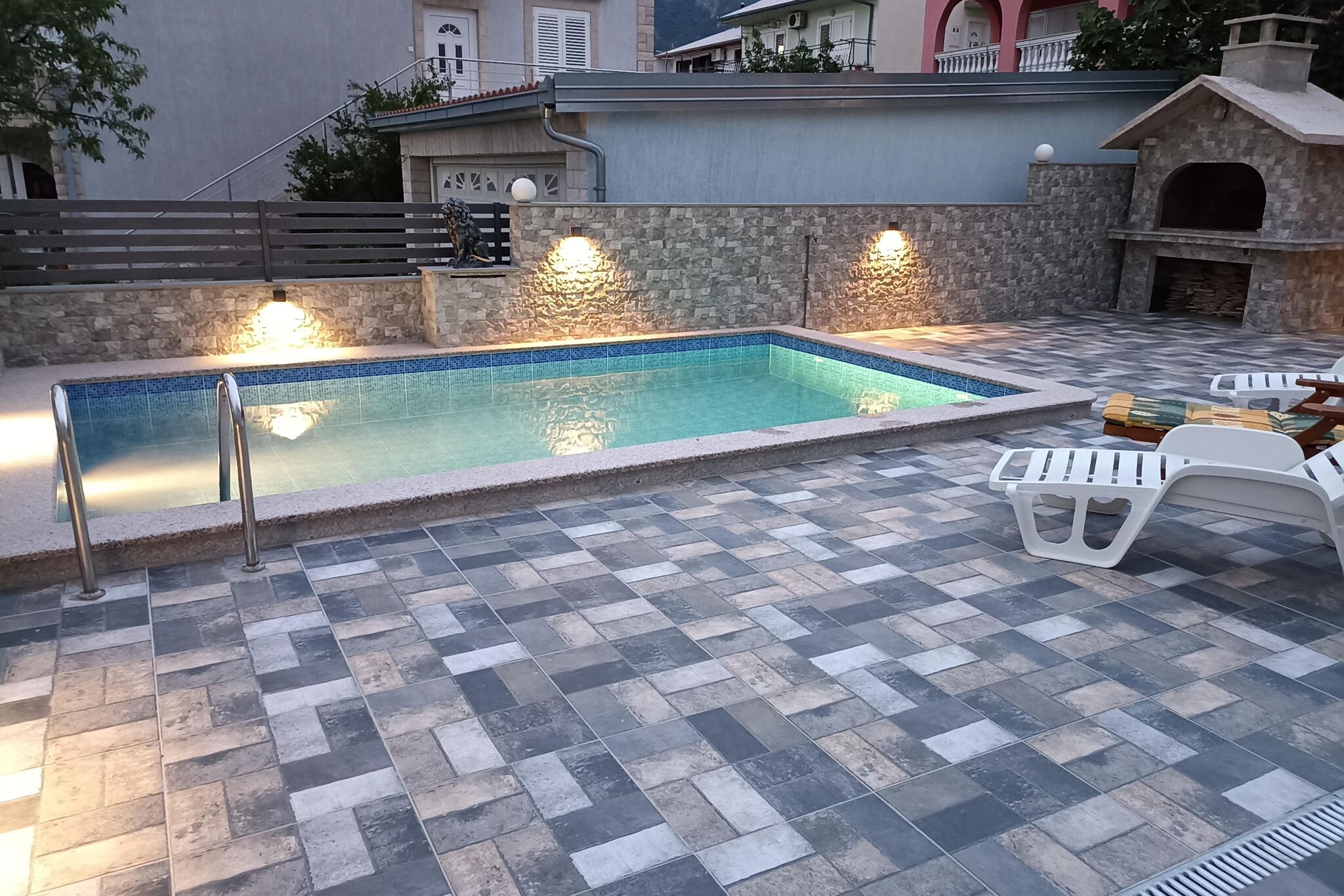 Belle maison de vacances avec piscine et terrasse