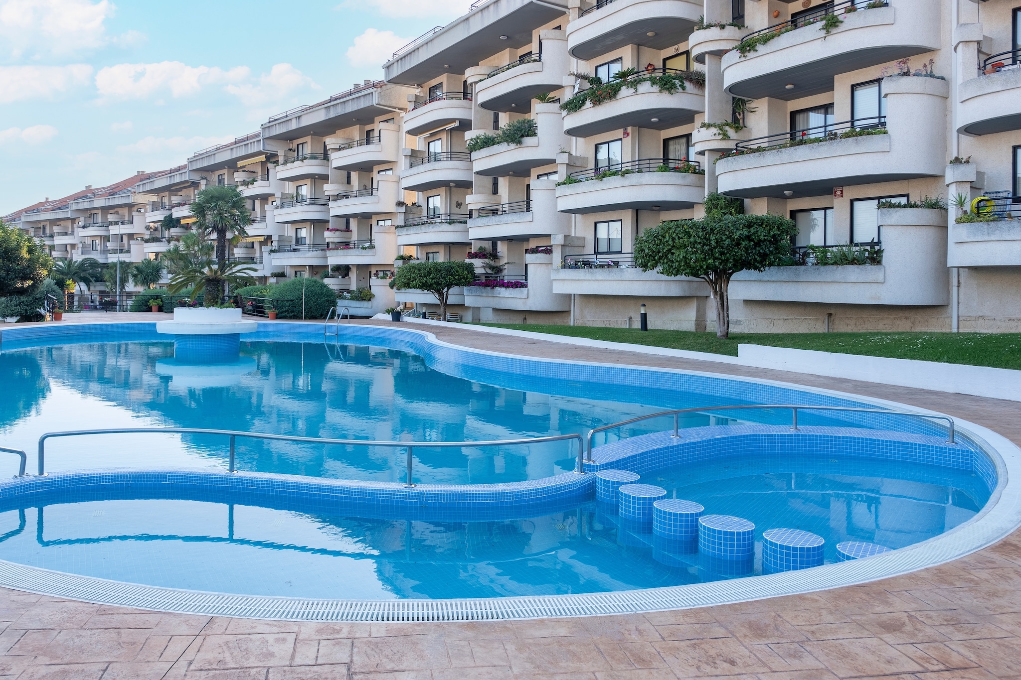 Ground floor: (Entrance(shared with the the owner and other guests, reachable from the outside), lift)\n\nOn the 2nd floor: (Entrance, Kitchen(hob, toaster, hood, coffee machine, oven, microwave, fridge-freezer, Juicer), Living/diningroom(TV(flatscreen), dining table, seating area), bedroom(double bed(135 x 190 cm)), bedroom(single bed(90 x 190 cm), single bed(90 x 190 cm)), bedroom(bunk bed or 2 single beds), bathroom(shower, washbasin, toilet), bathroom(bath tub, washbasin, toilet), heating, terrace(private))\n\ngarden(shared with other guests), garden furniture, parking, swimming pool(shared with other guests, outside, including part for children (depth 50cm), opened from 1/2 Jun upto and including 1/2 Sep), tennis court(shared with other guests), play equipment(shared with other guests), ironing board, iron