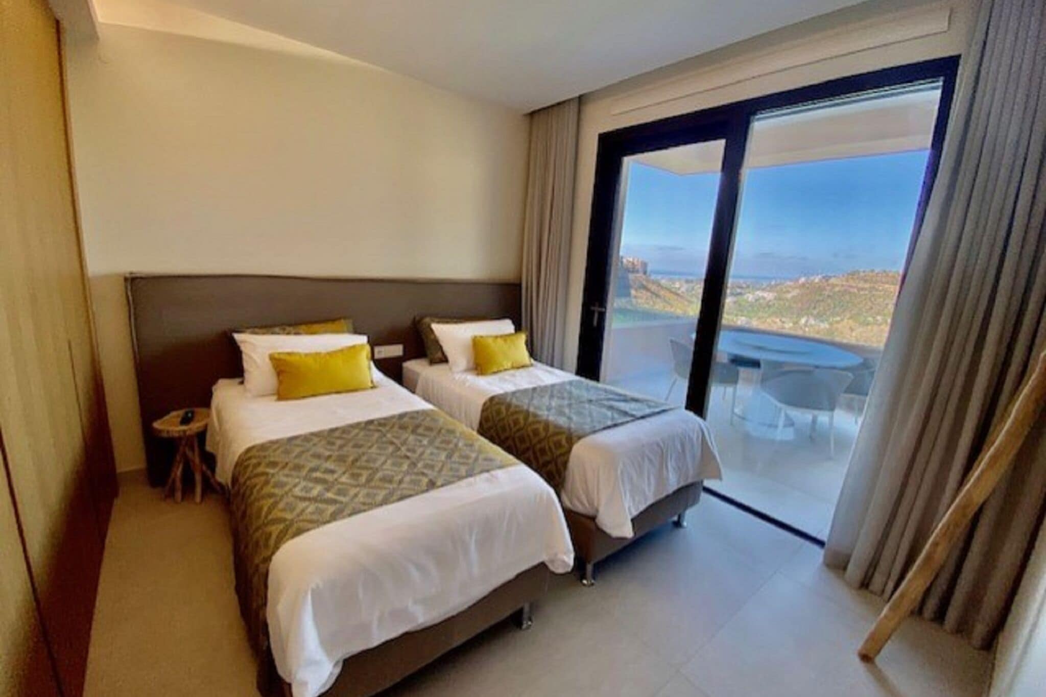 Luxe appartement bij Marbella met privézwembad