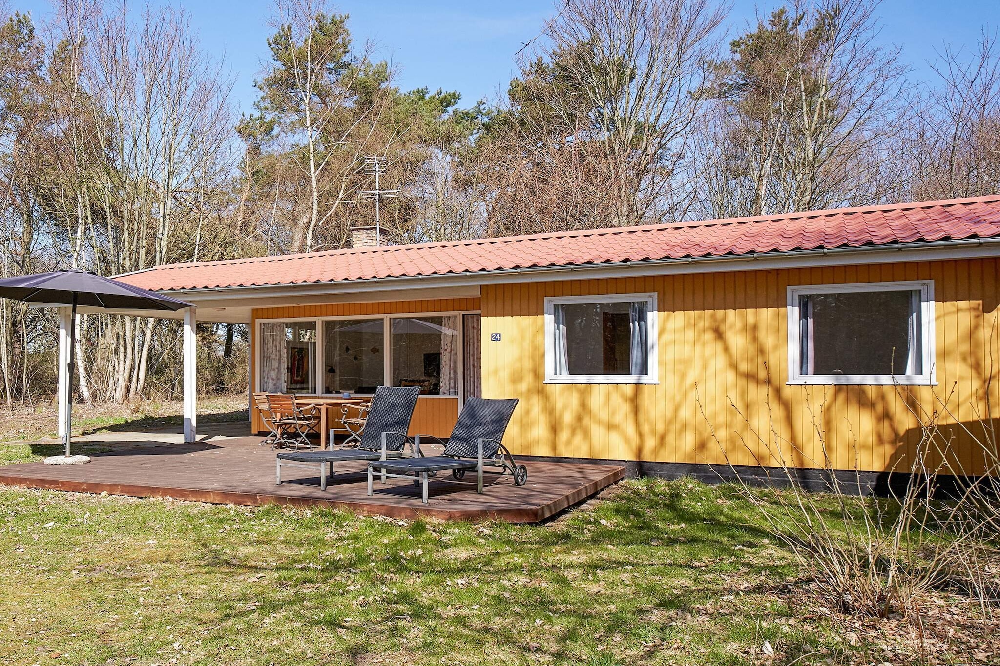 Strahlender Rückzugsort am Strand